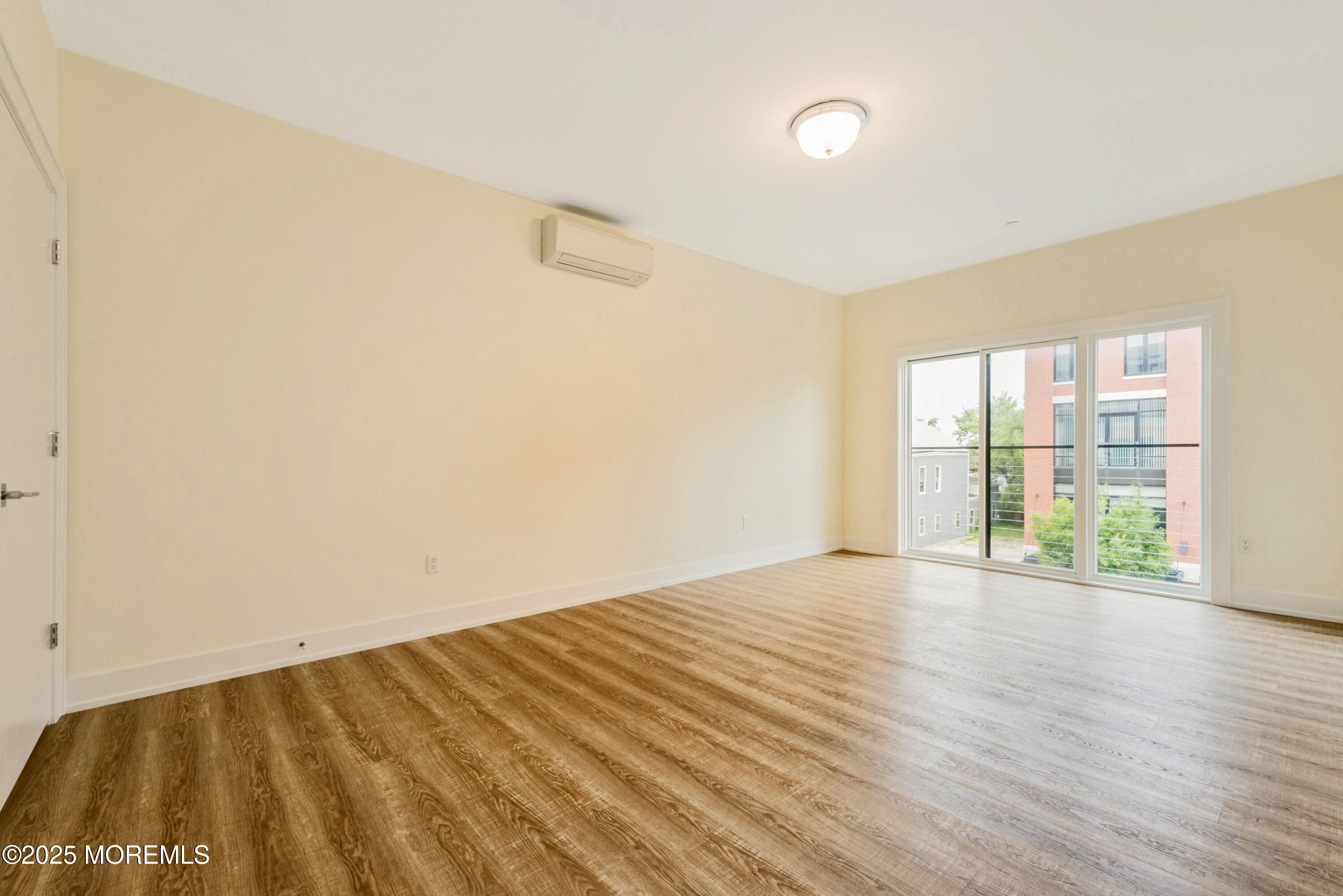 700 Bangs Avenue 304