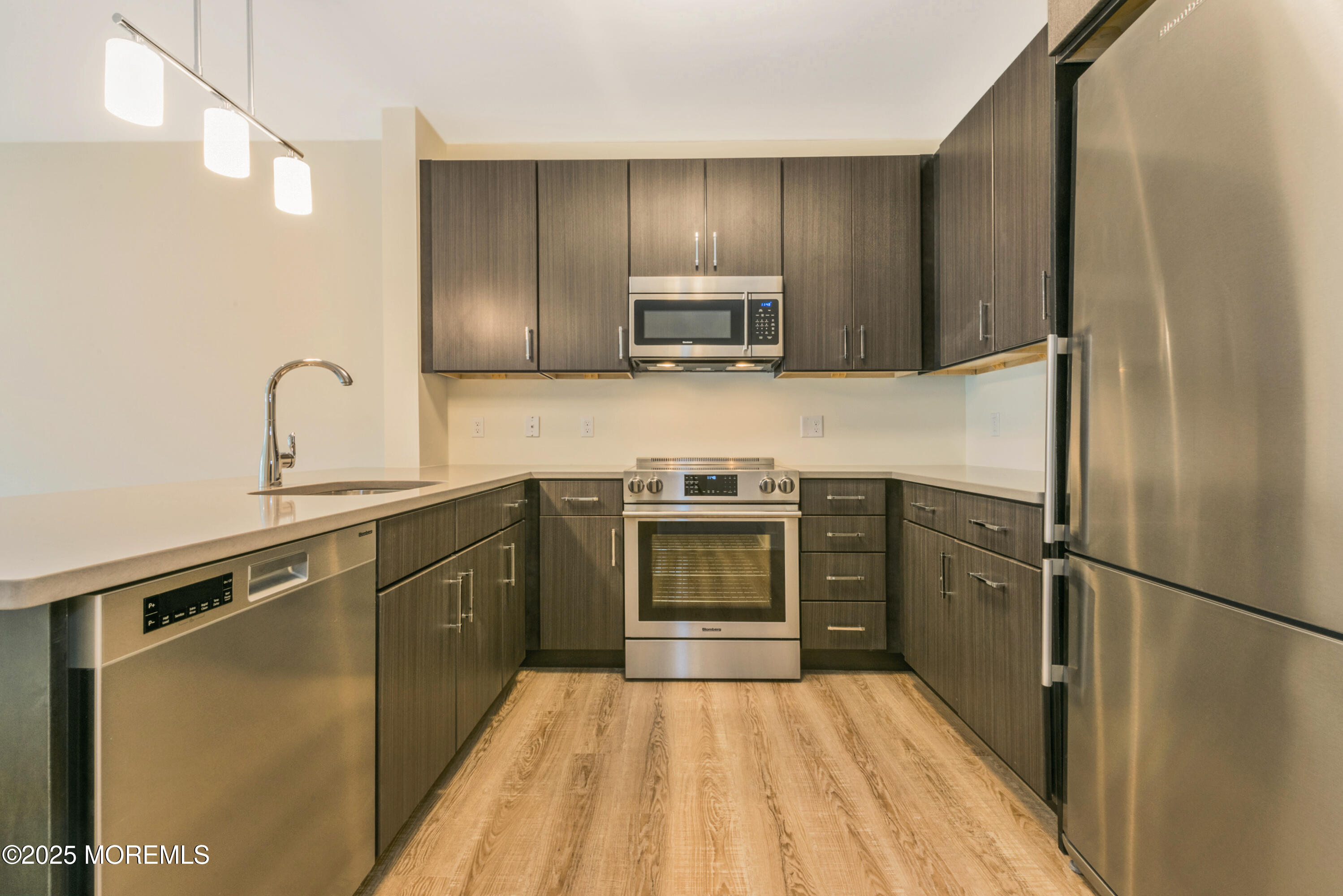 700 Bangs Avenue 304