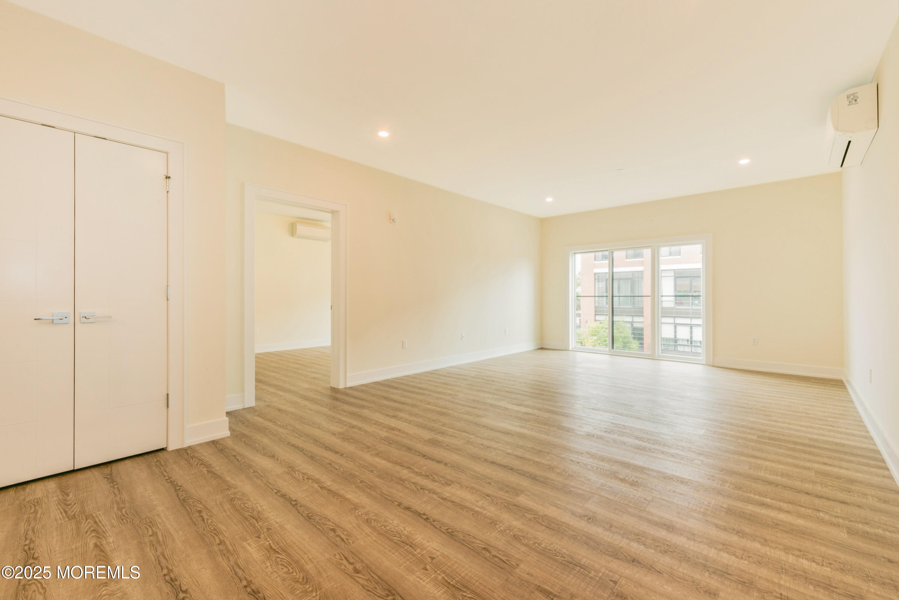 700 Bangs Avenue 304