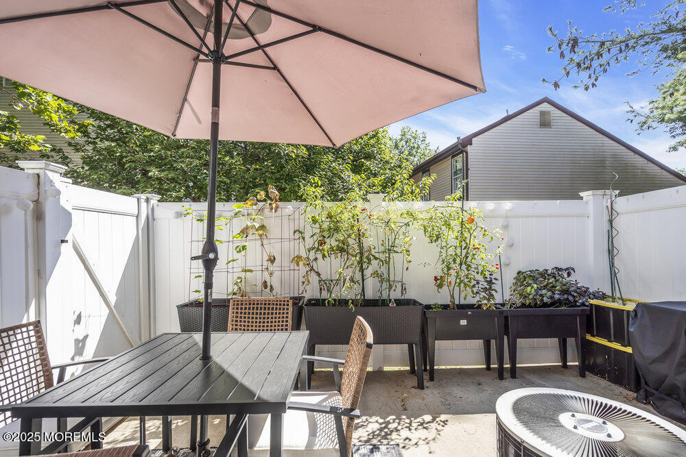 422 Woodlake Manor Drive