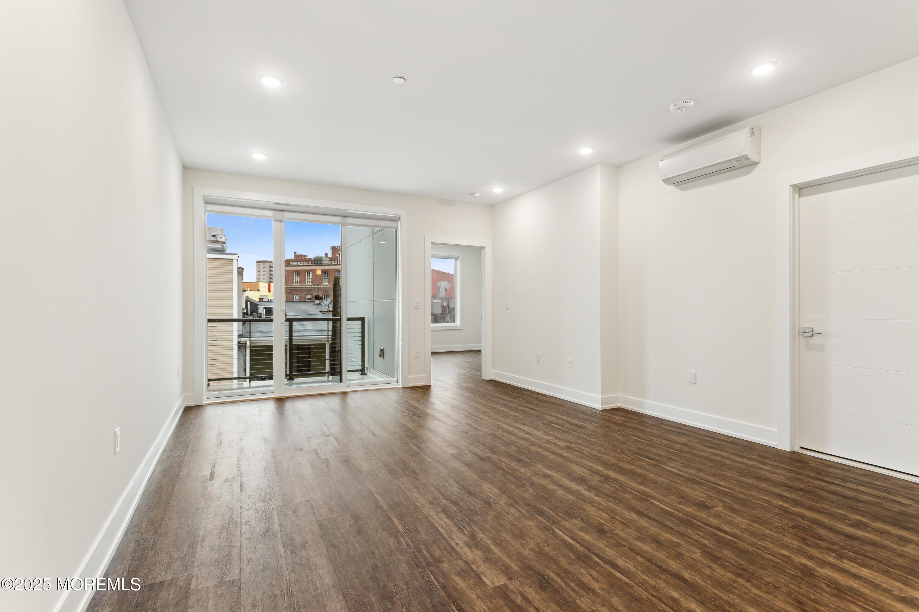 521 Lake Avenue 311