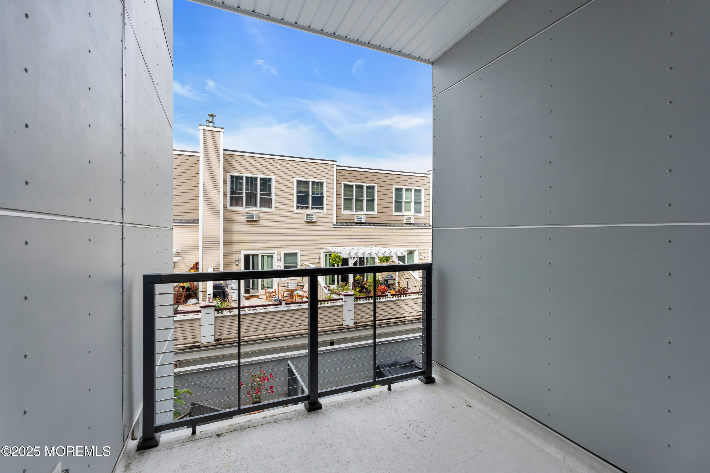521 Lake Avenue 311