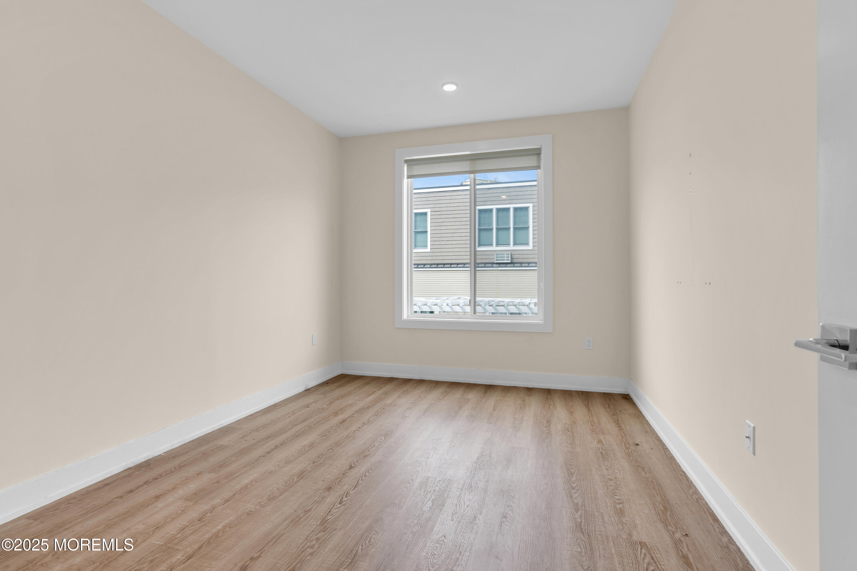 521 Lake Avenue 311