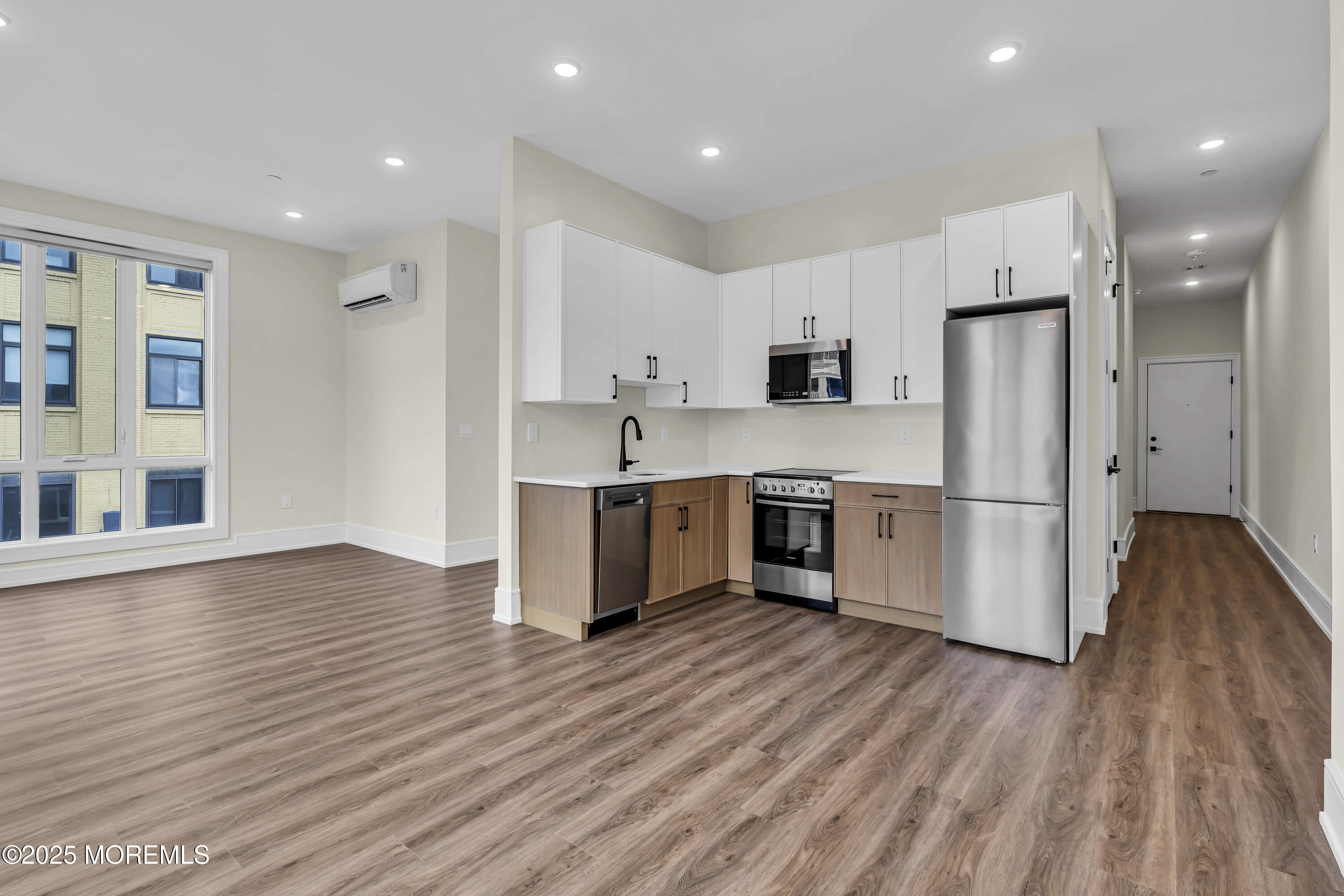 527 Bangs Avenue 309