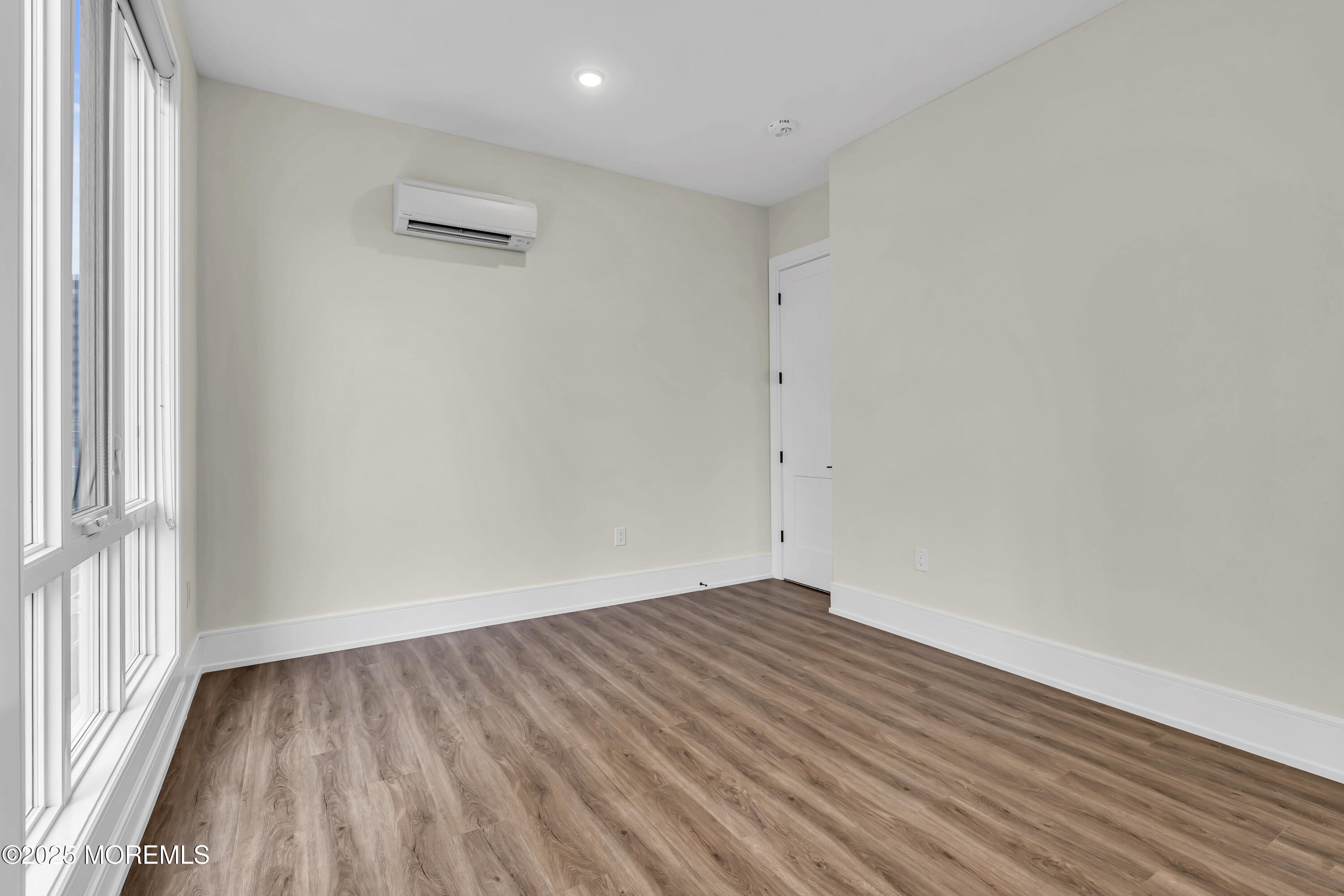 527 Bangs Avenue 309