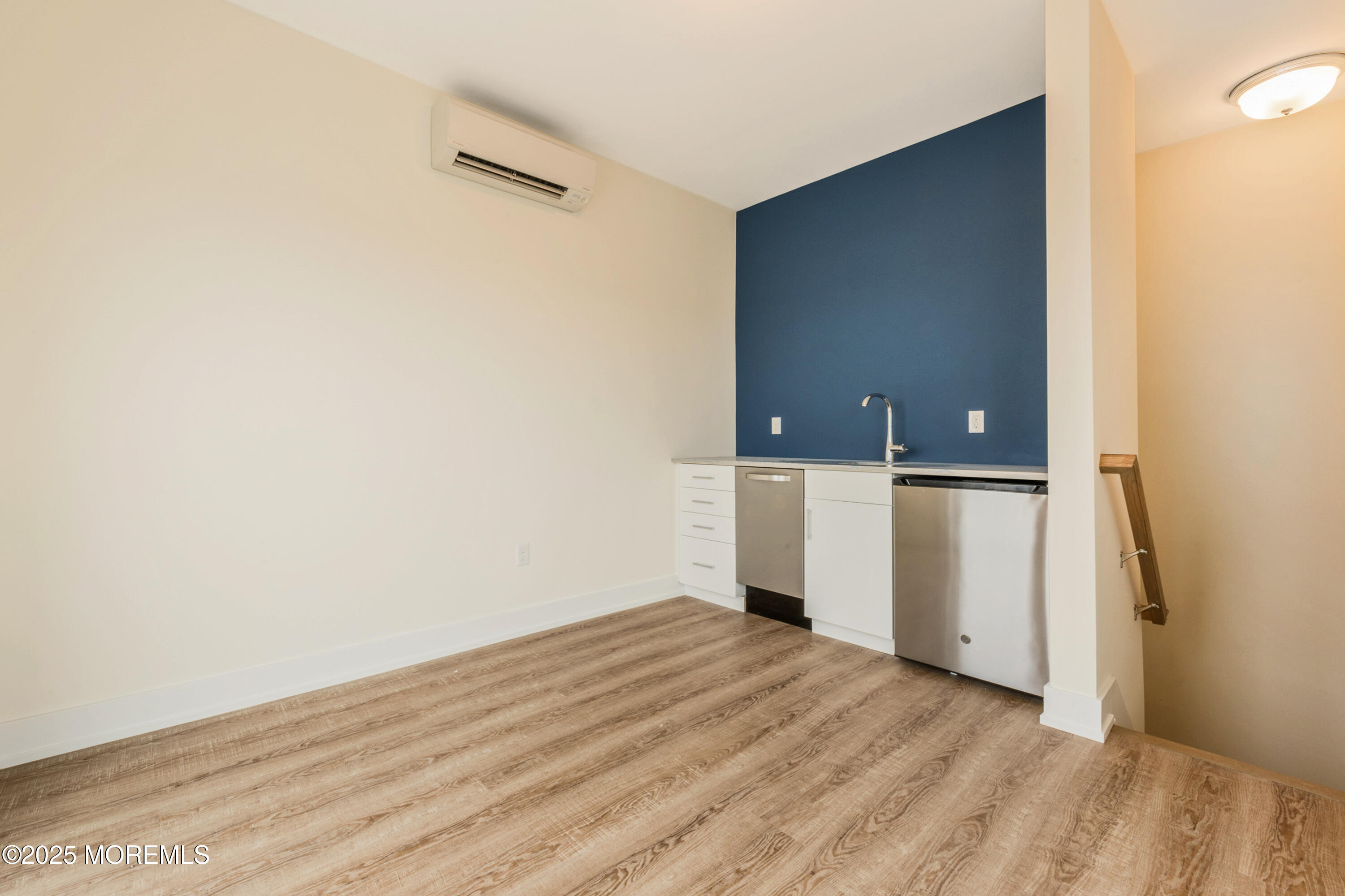 700 Bangs Avenue 402