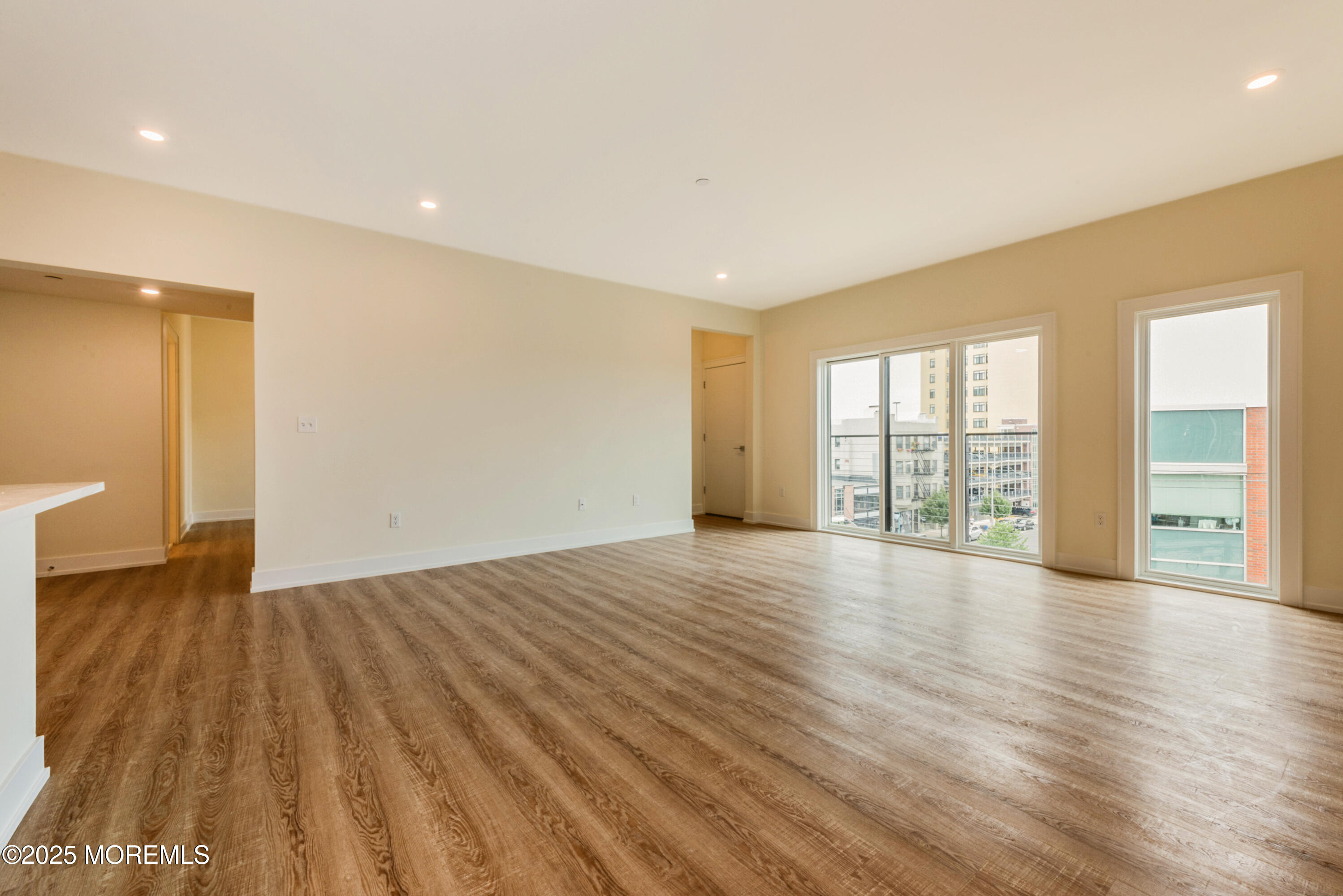 700 Bangs Avenue 402