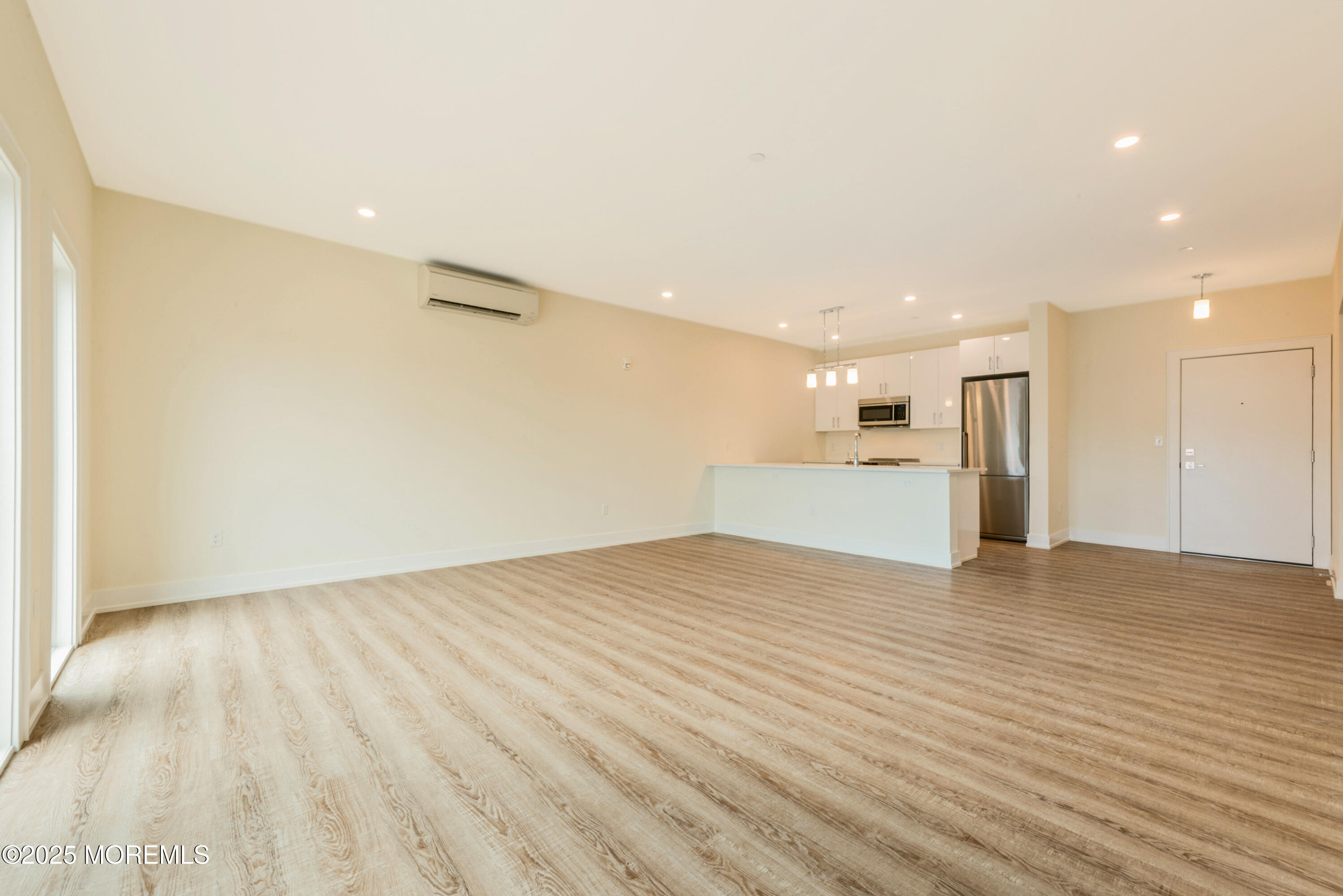 700 Bangs Avenue 402