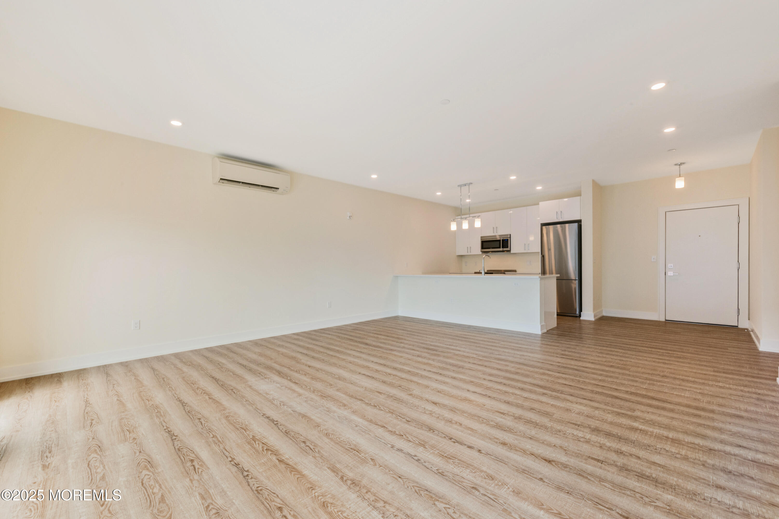 700 Bangs Avenue 302