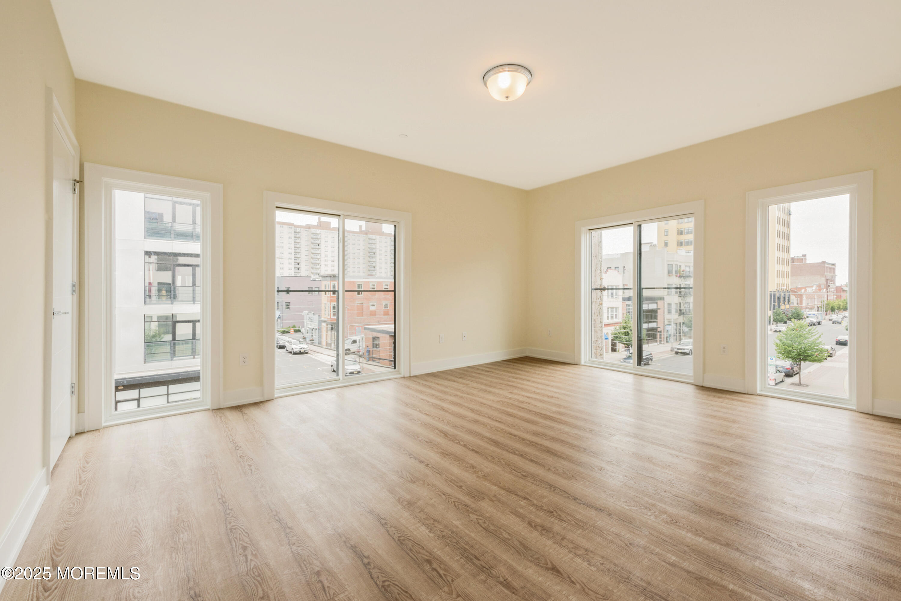 700 Bangs Avenue 302