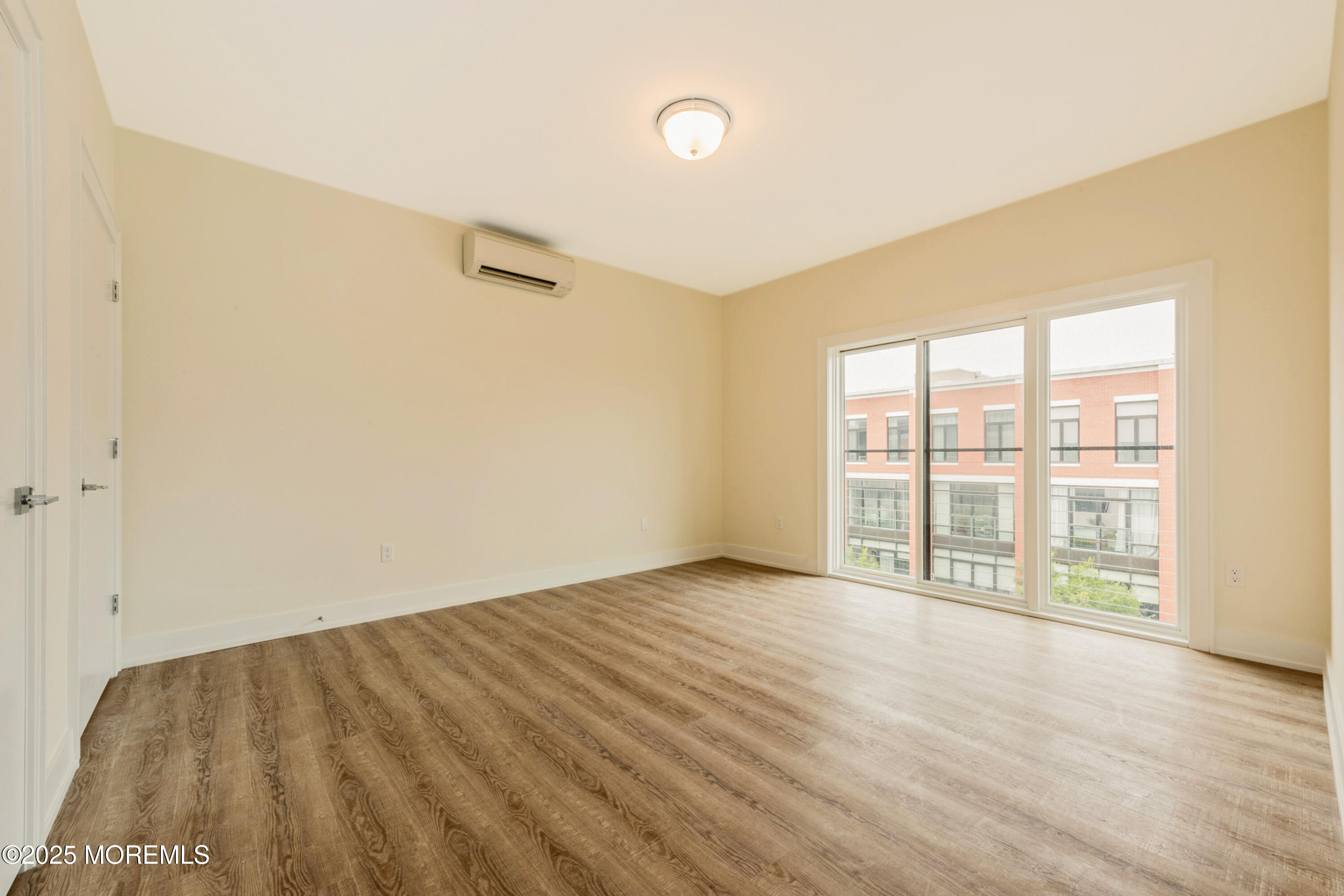 700 Bangs Avenue 403