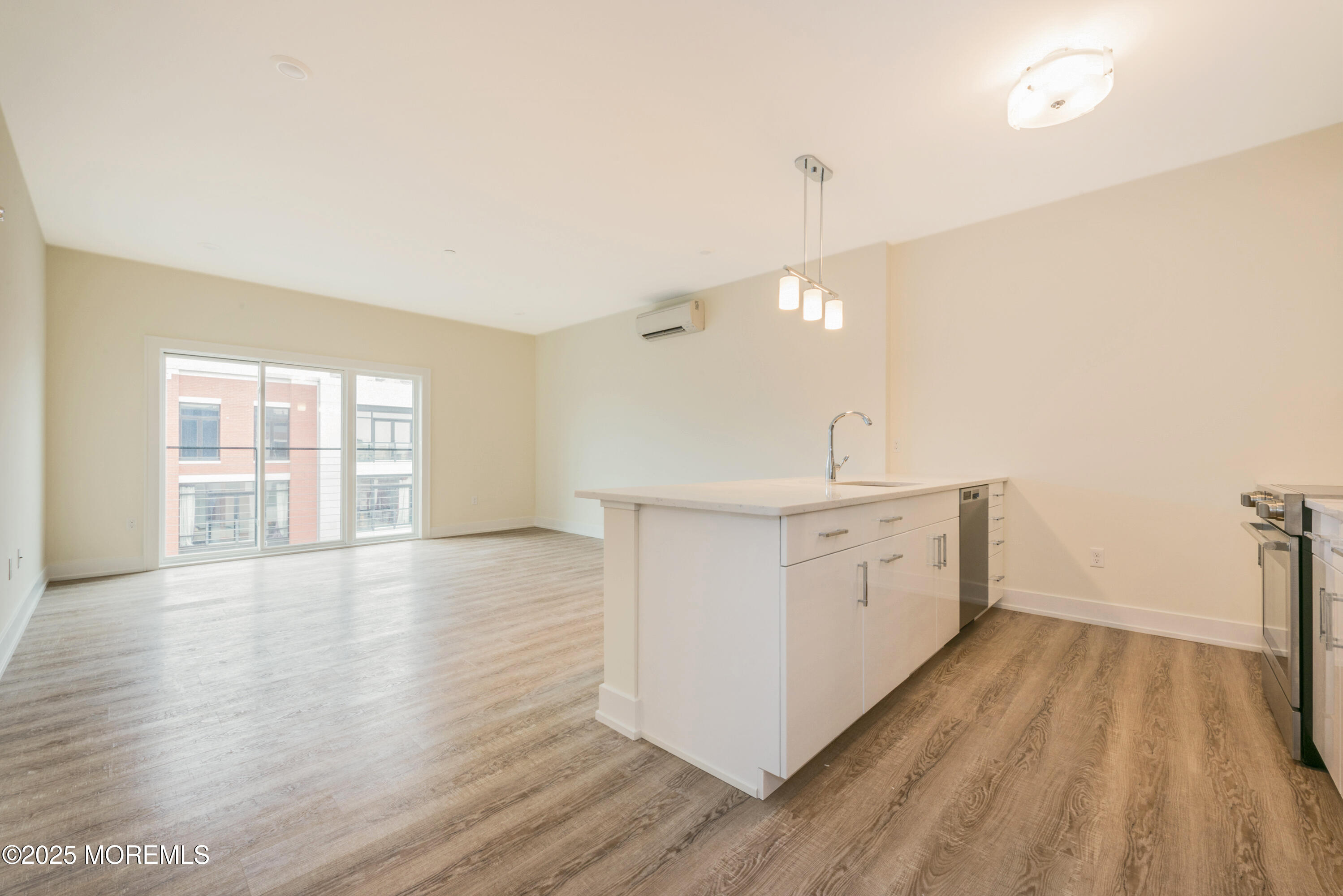 700 Bangs Avenue 403