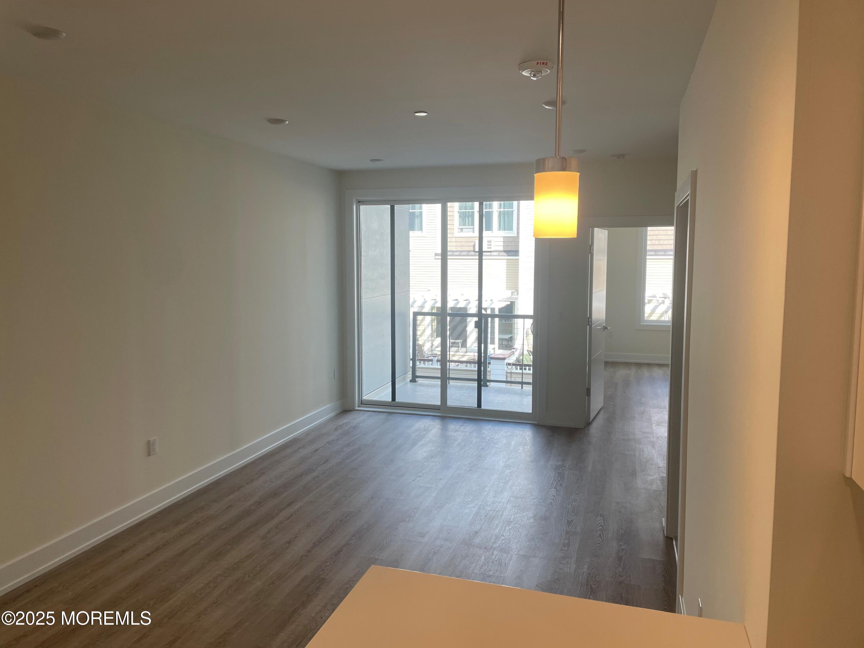 521 Lake Avenue 408