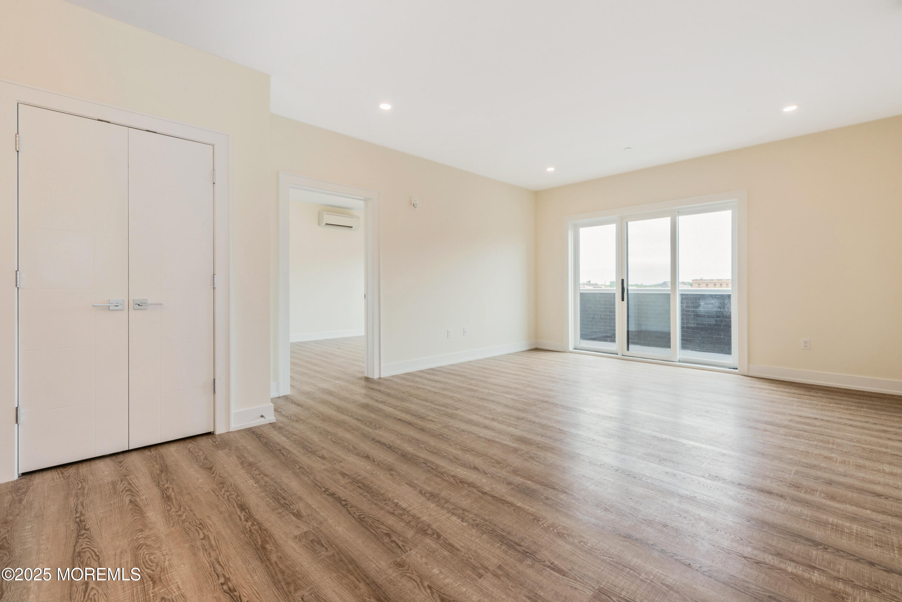 700 Bangs Avenue 408