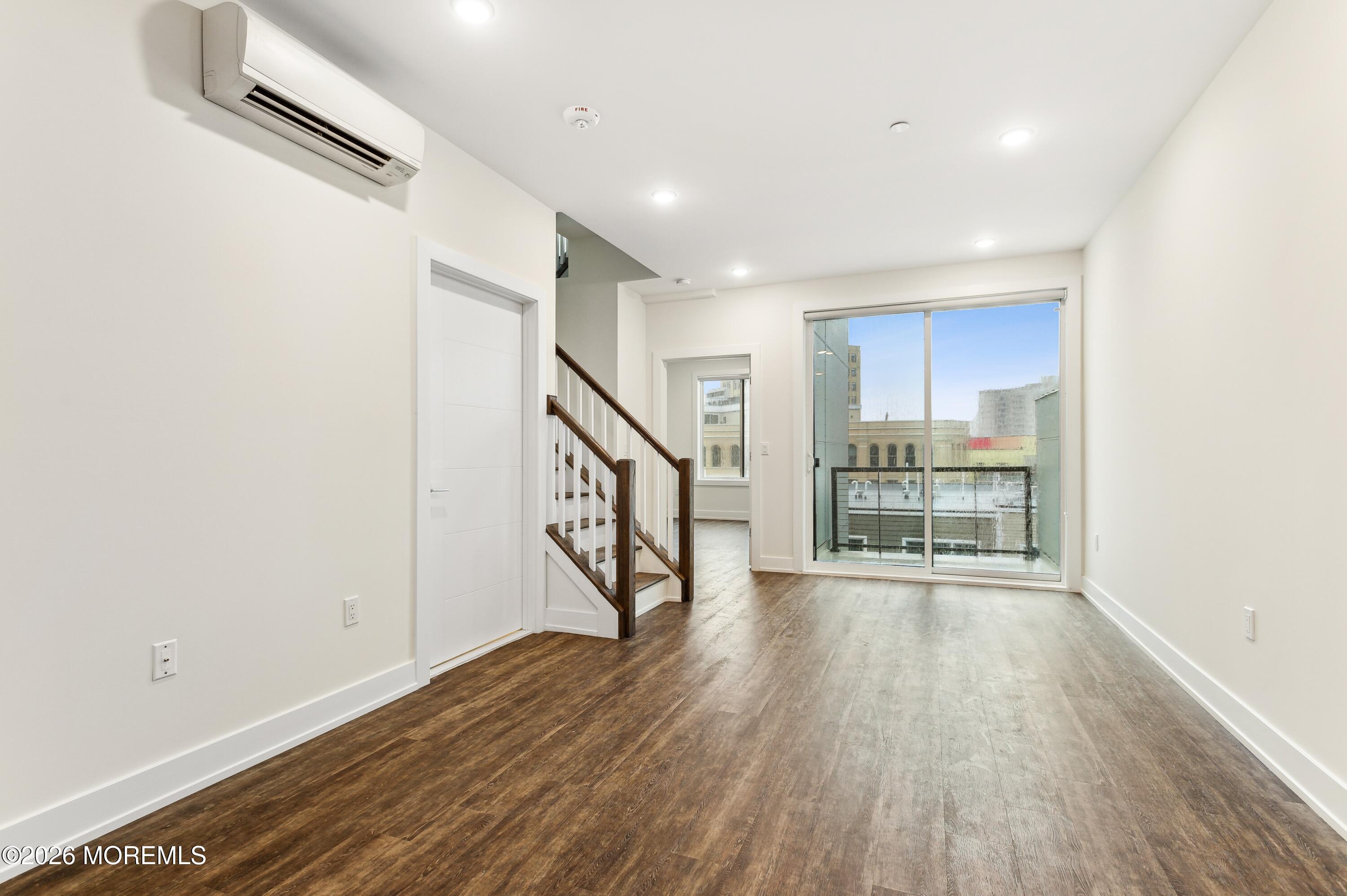 521 Lake Avenue 510