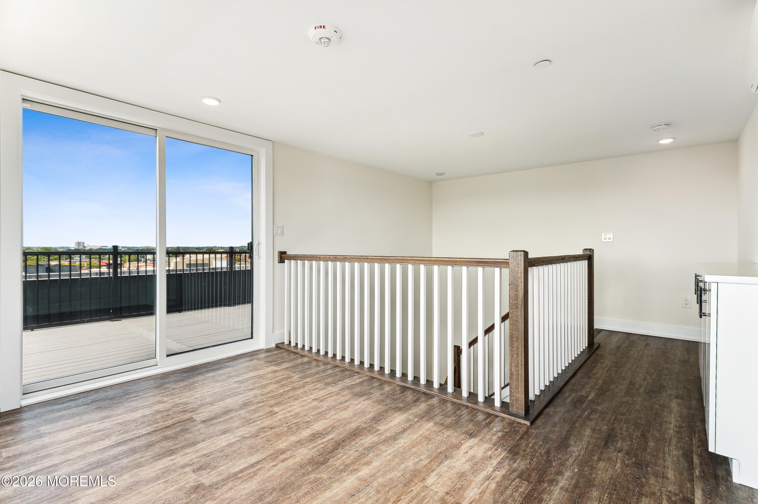 521 Lake Avenue 510