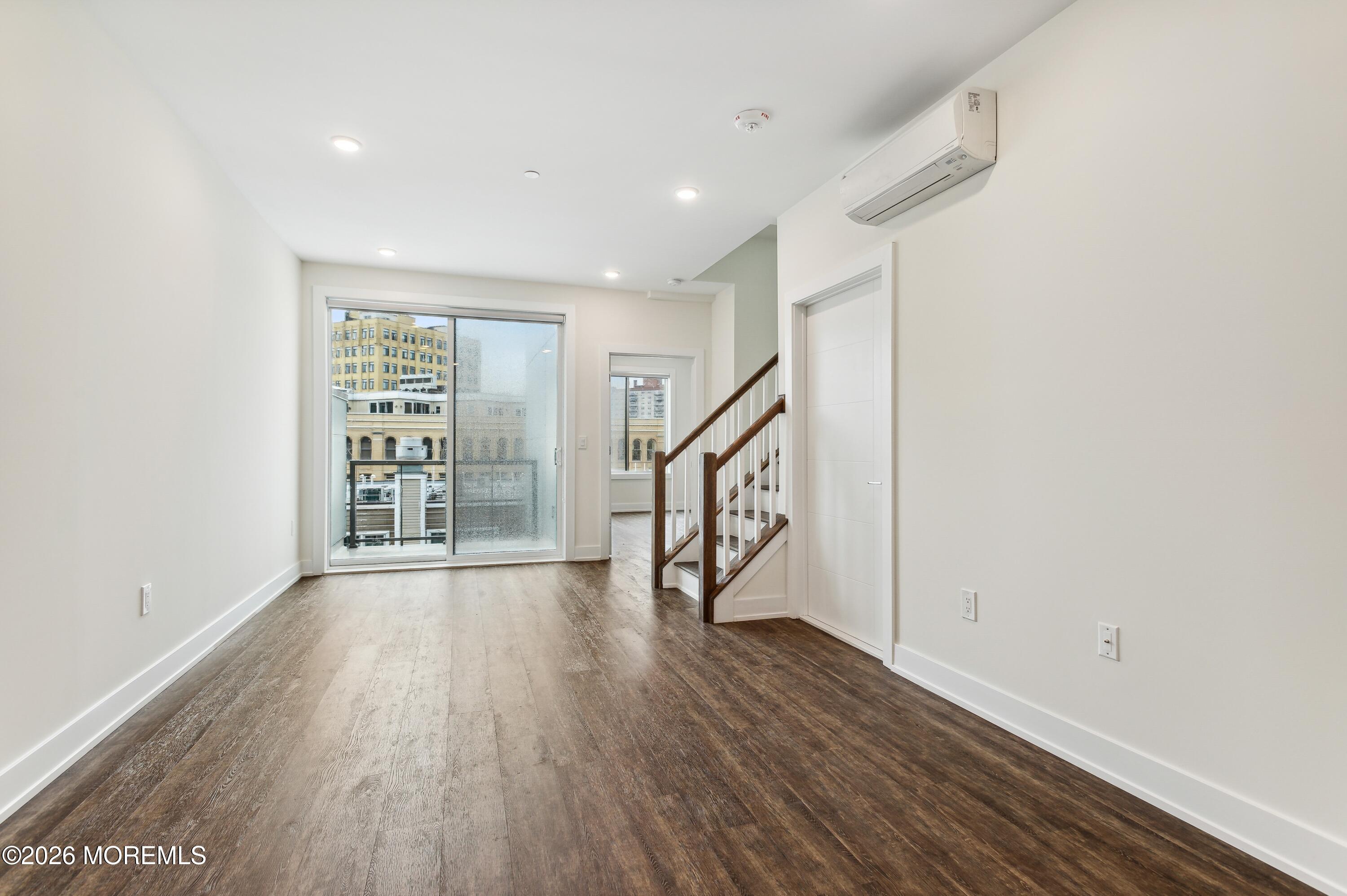 521 Lake Avenue 510