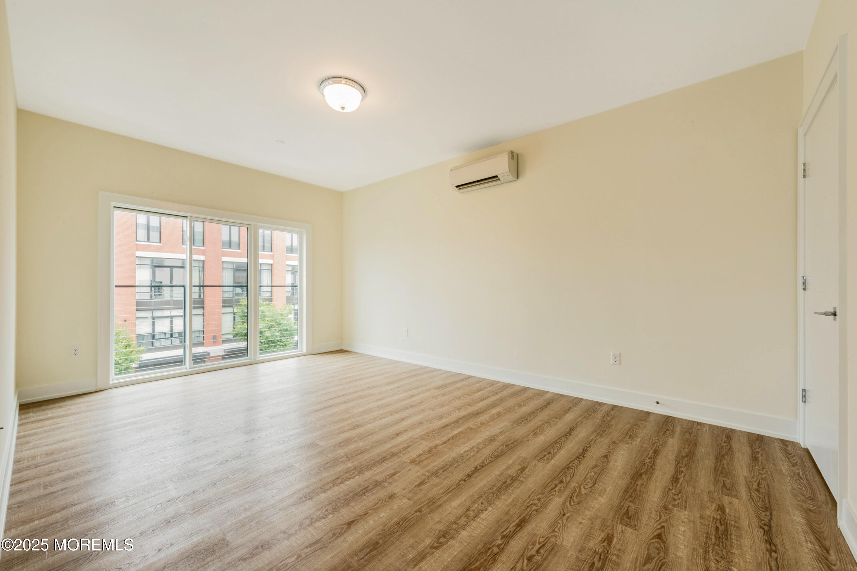 700 Bangs Avenue 309