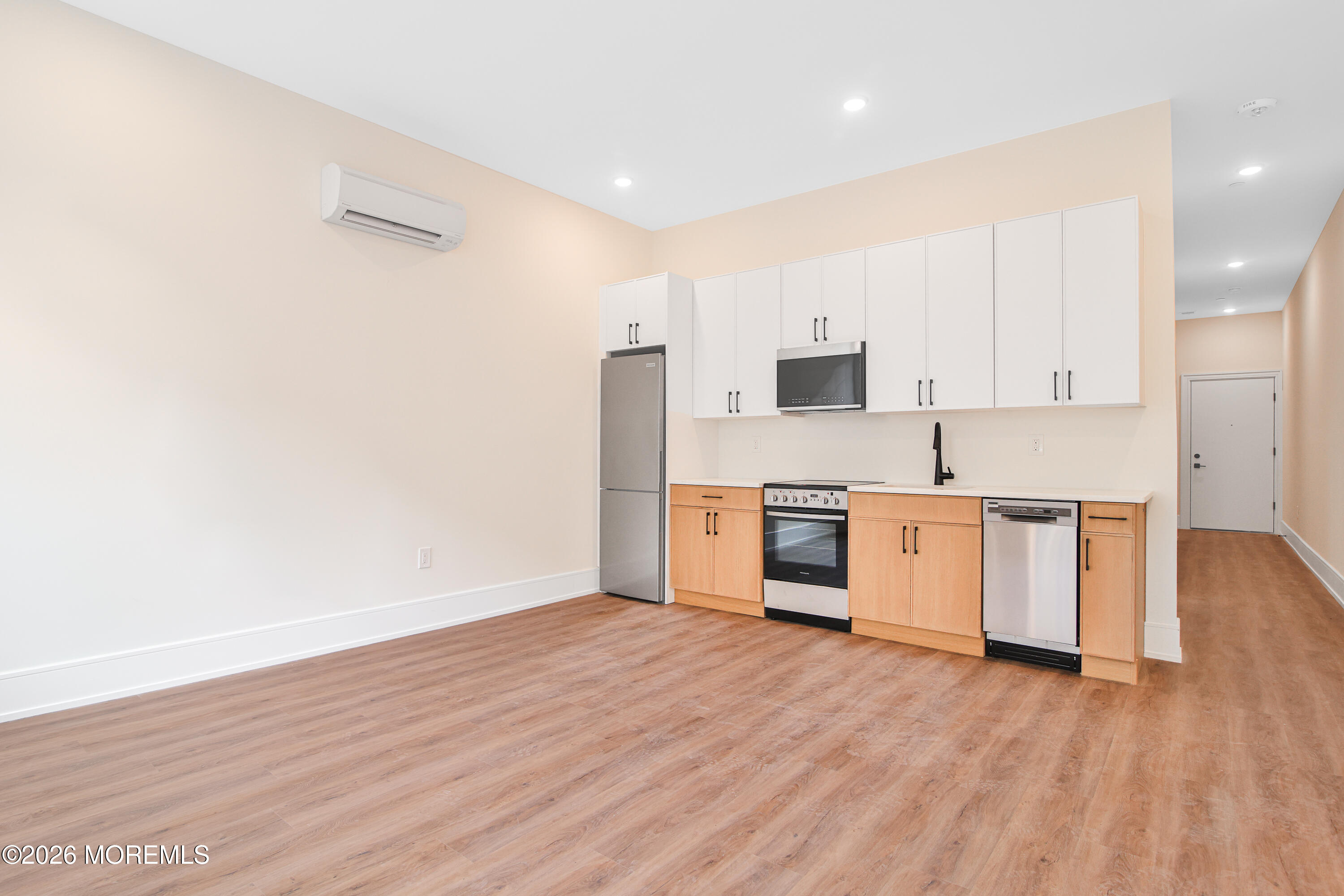 527 Bangs Avenue 412