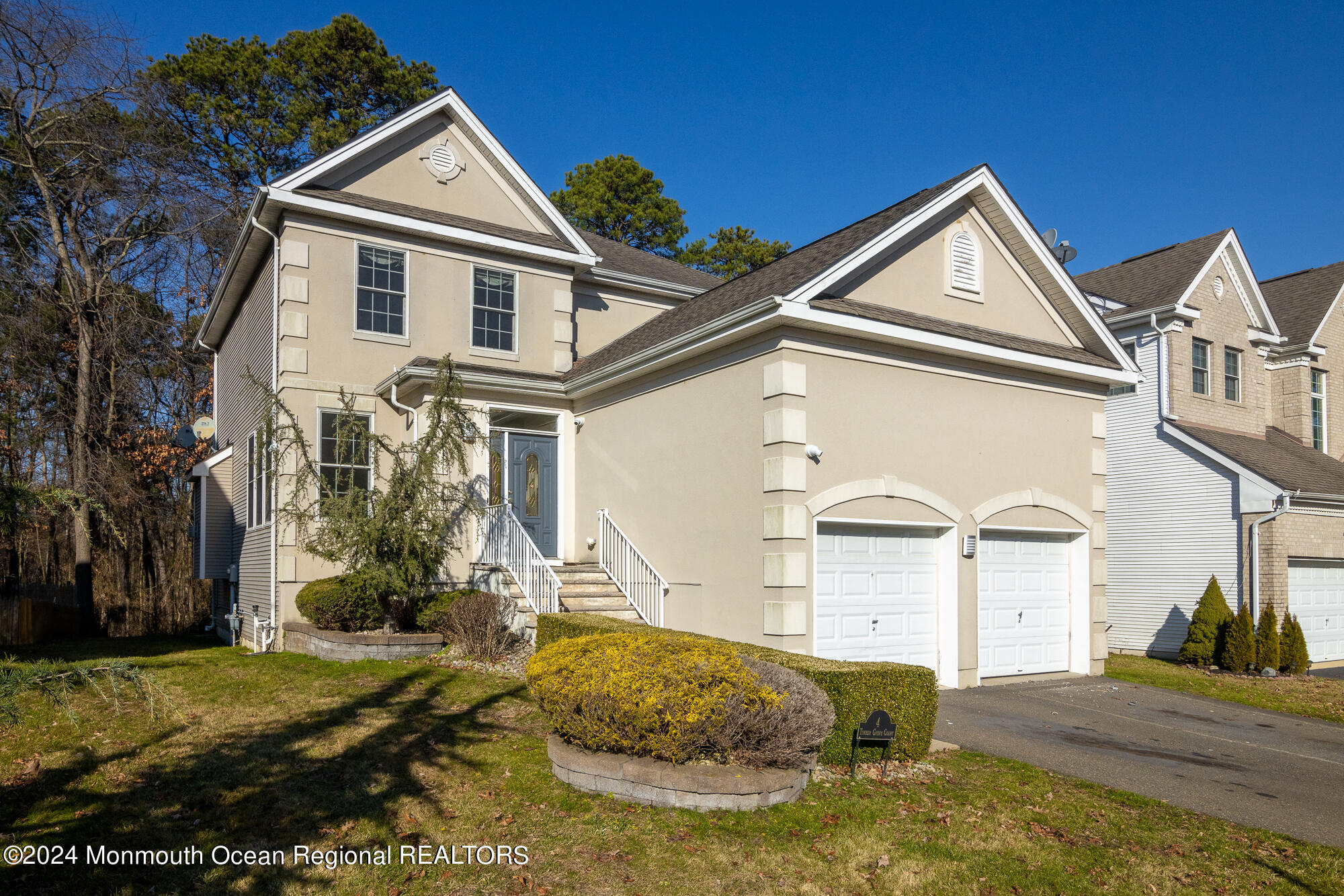 4 Timber Grove Court