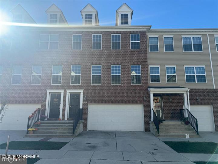 109 Creekside Way