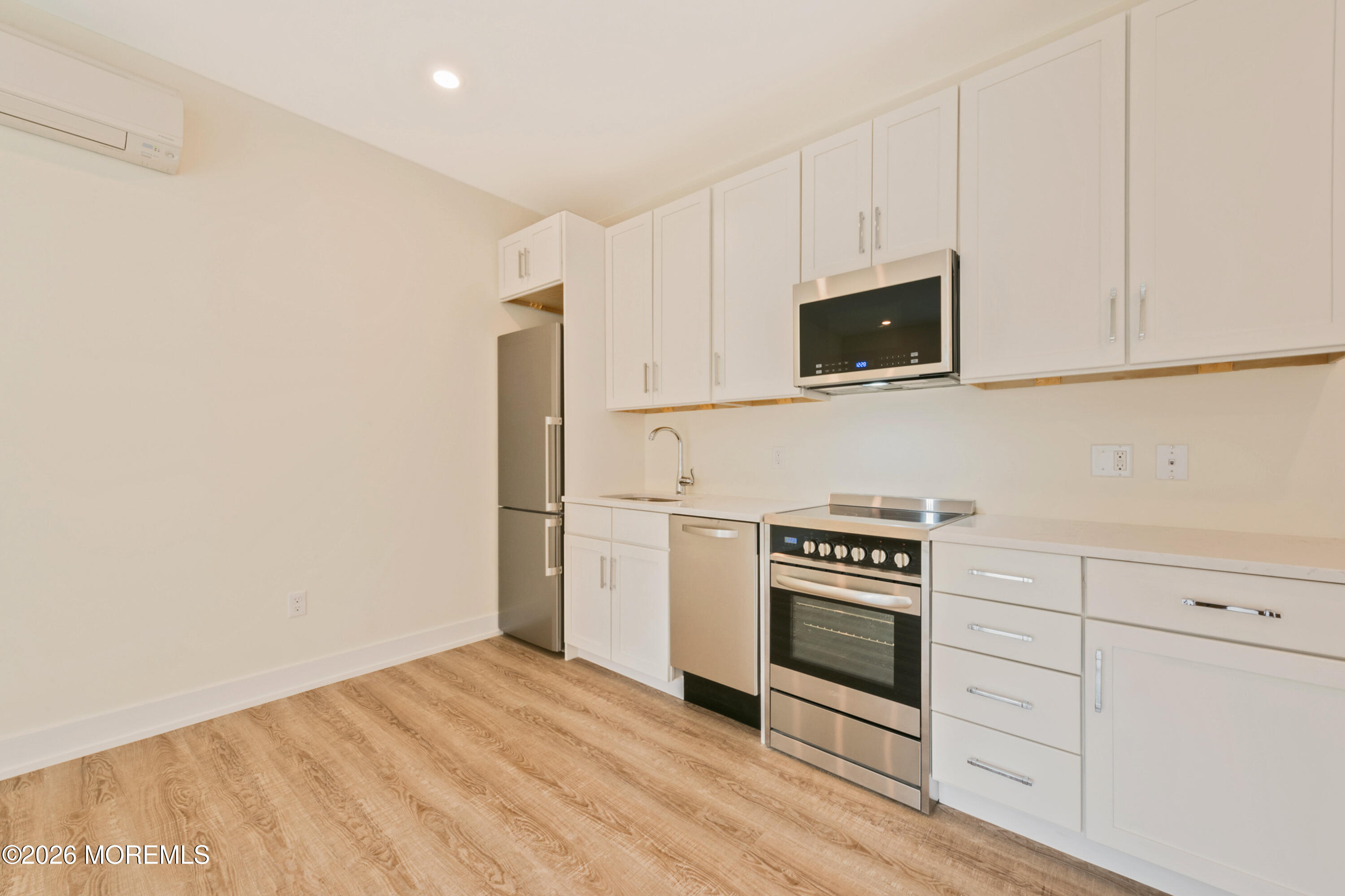 700 Bangs Avenue 212