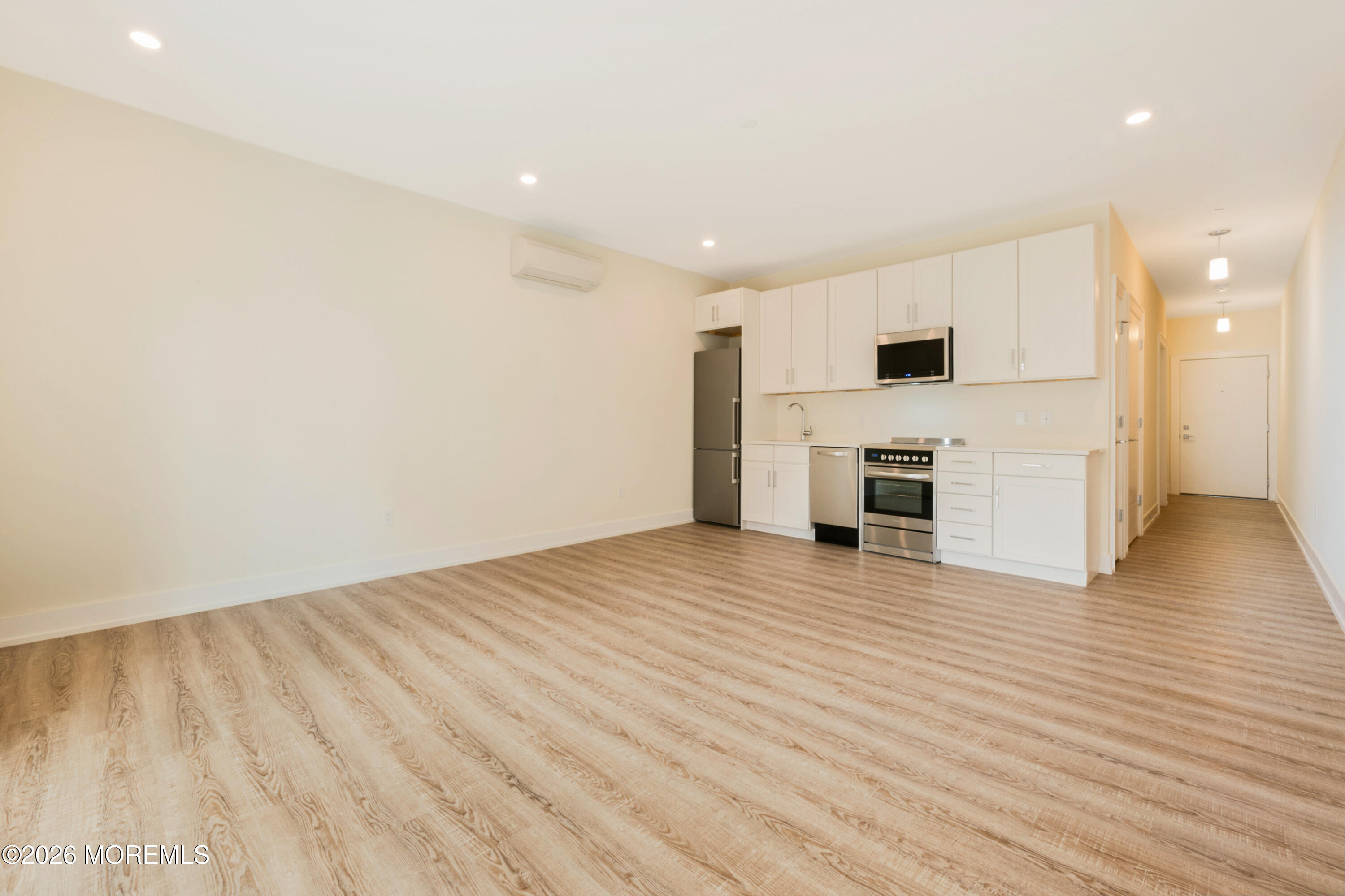 700 Bangs Avenue 212