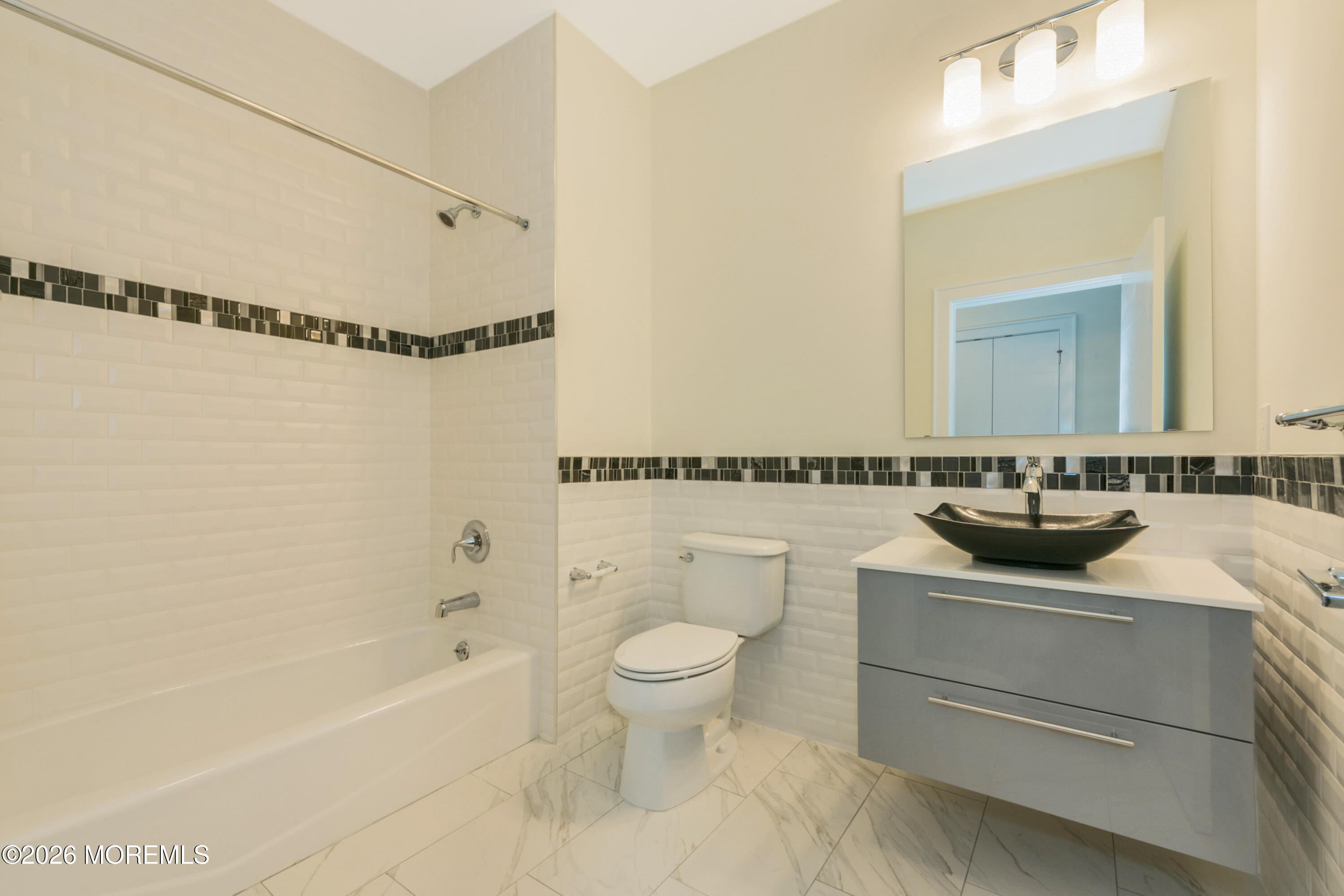 700 Bangs Avenue 301
