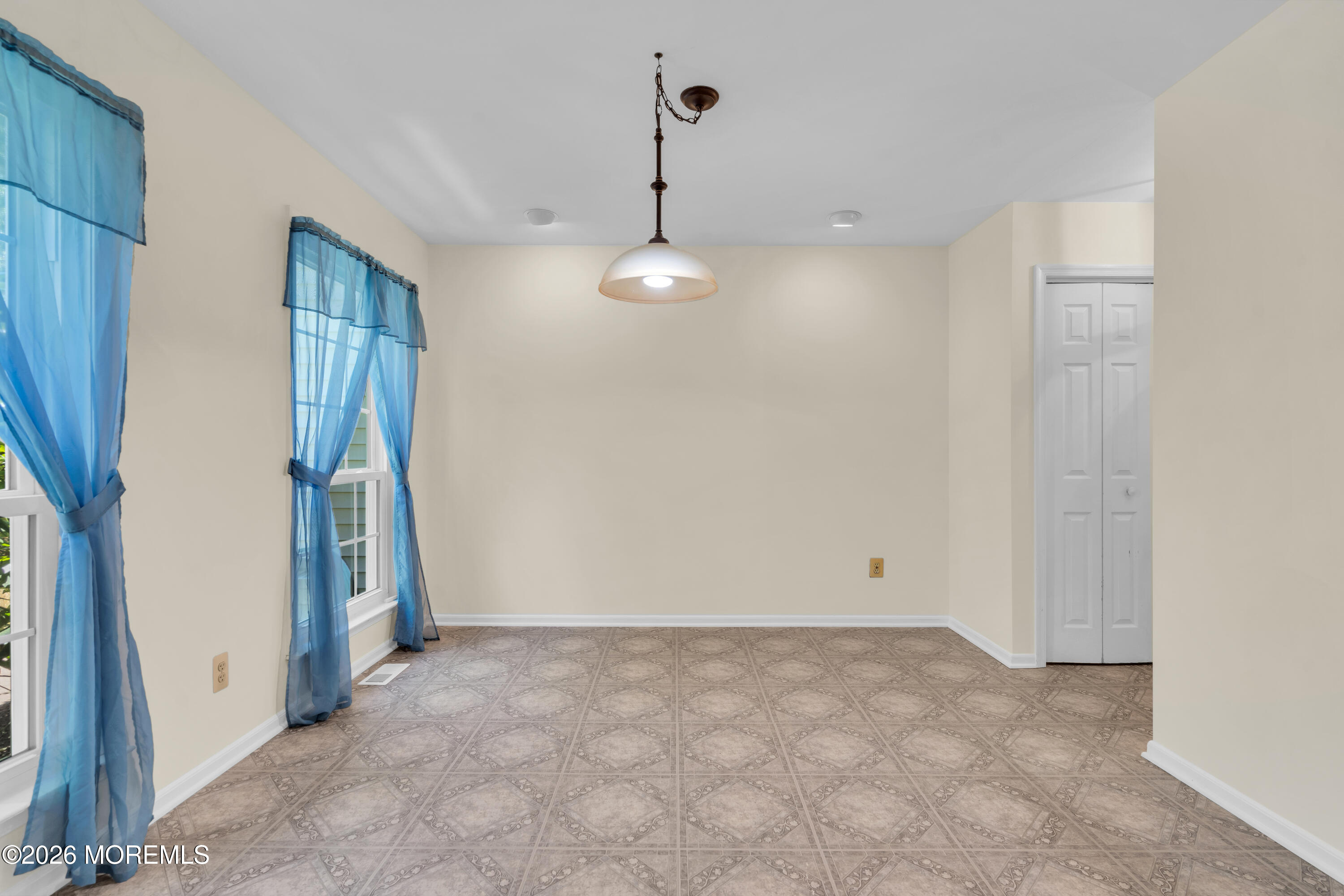 15 Algonquin Terrace