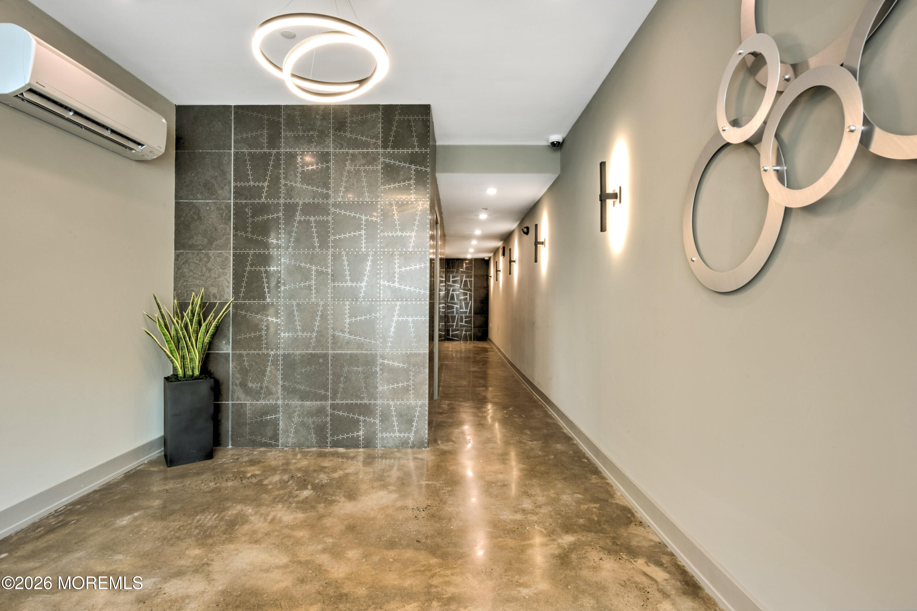 700 Bangs Avenue 208