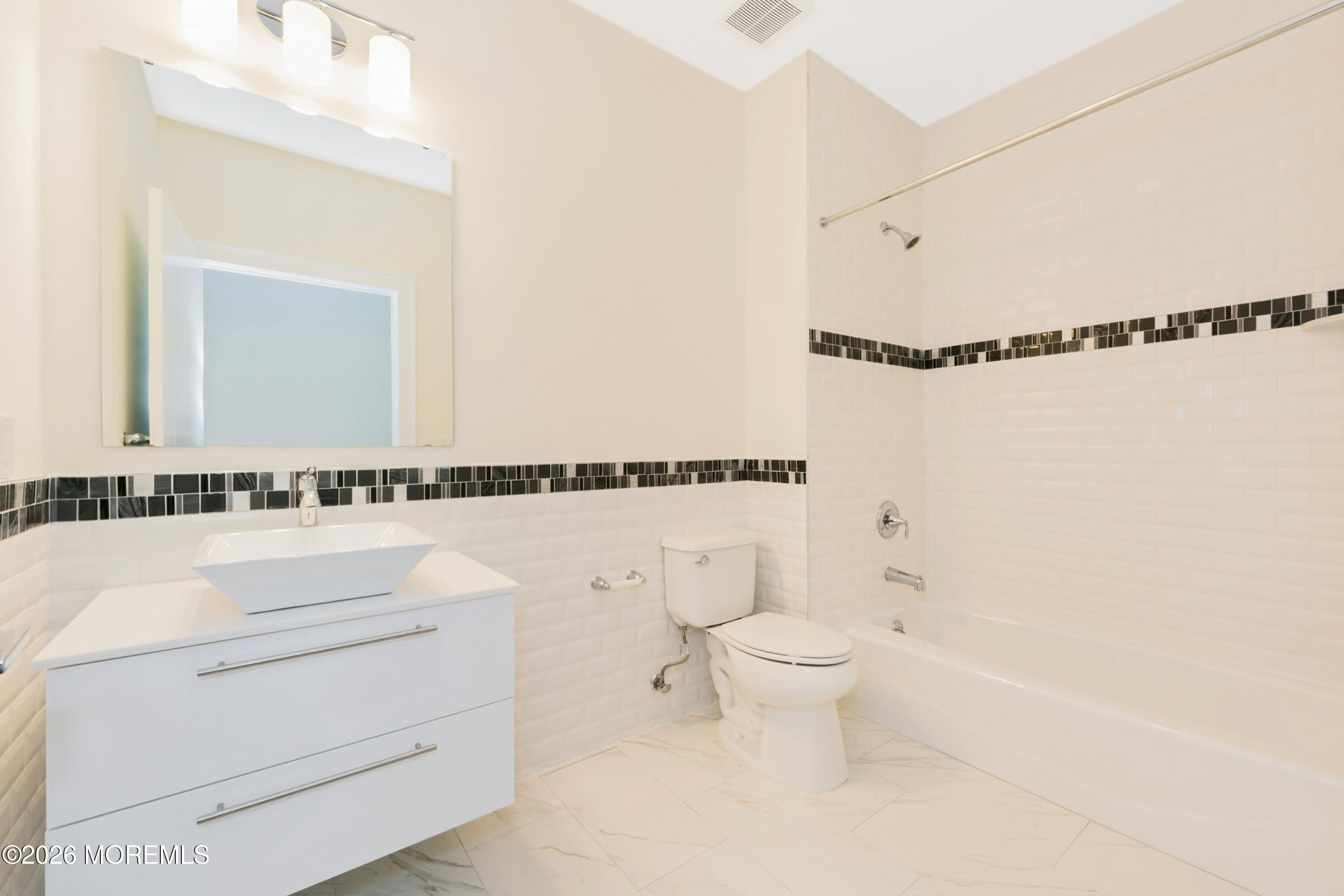 700 Bangs Avenue 207