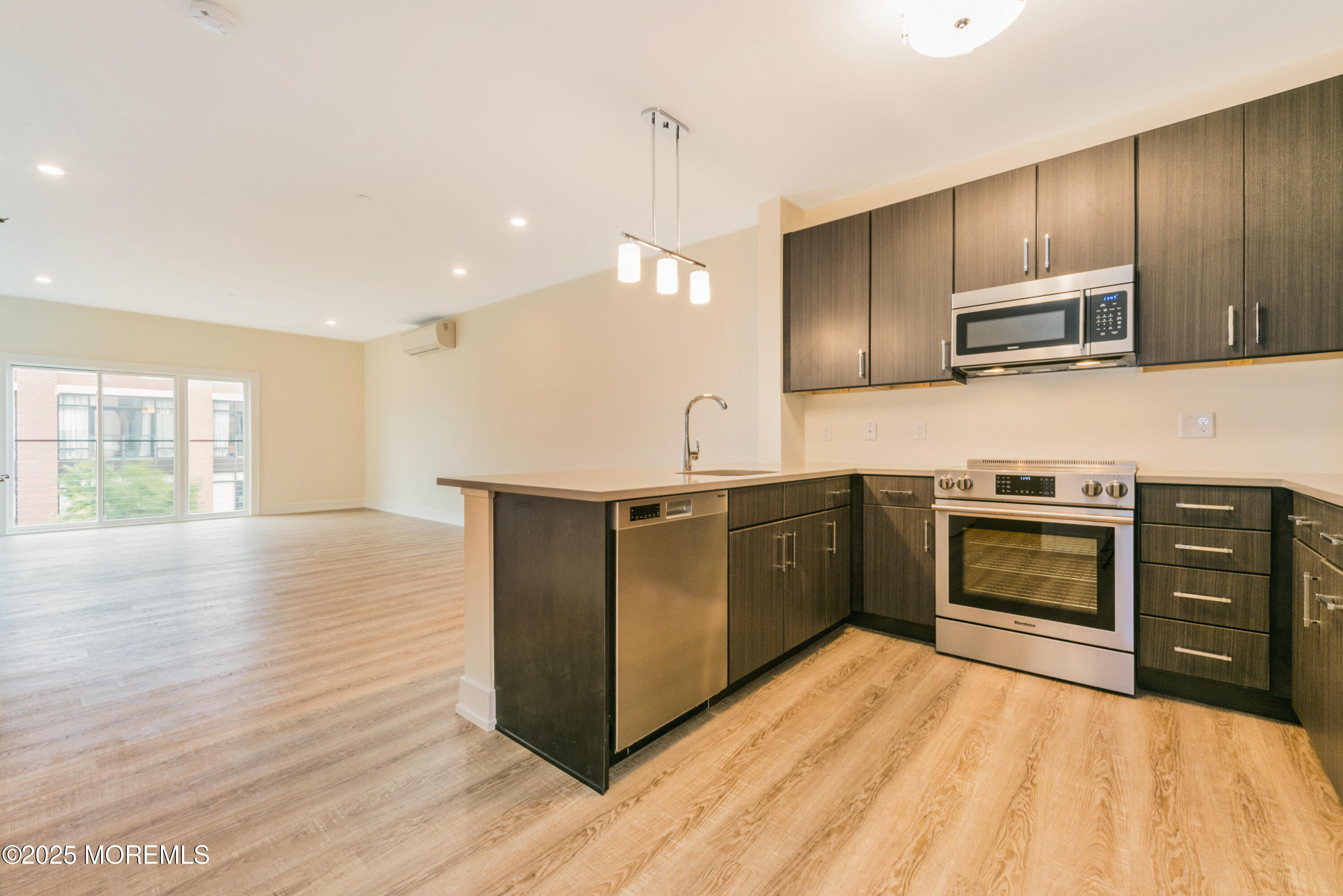 700 Bangs Avenue 209