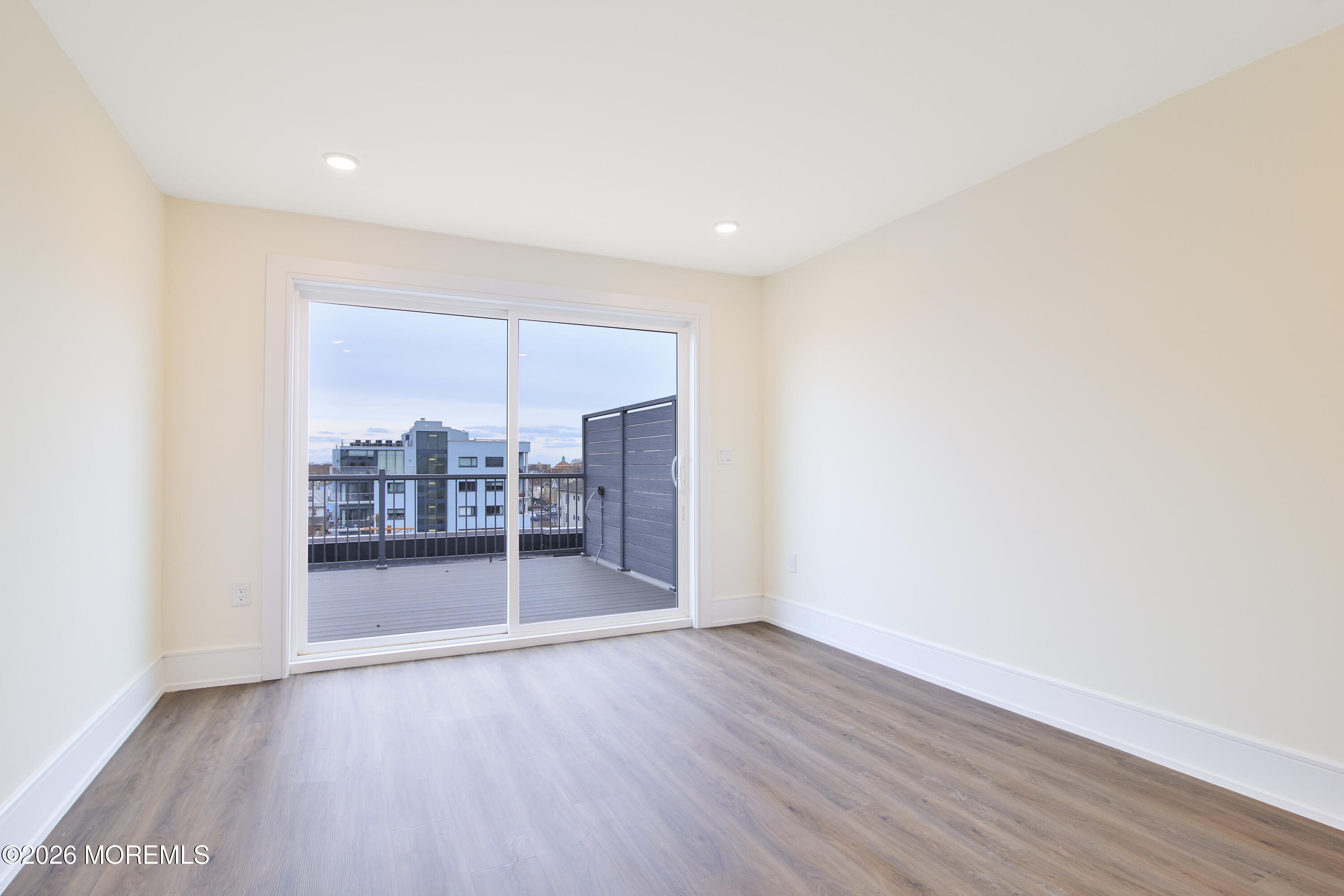 527 Bangs Avenue 301