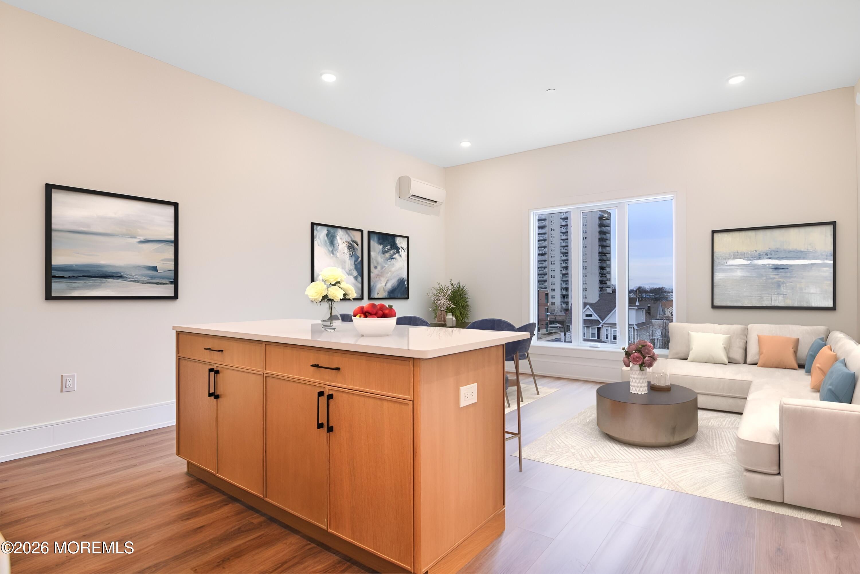 527 Bangs Avenue 301