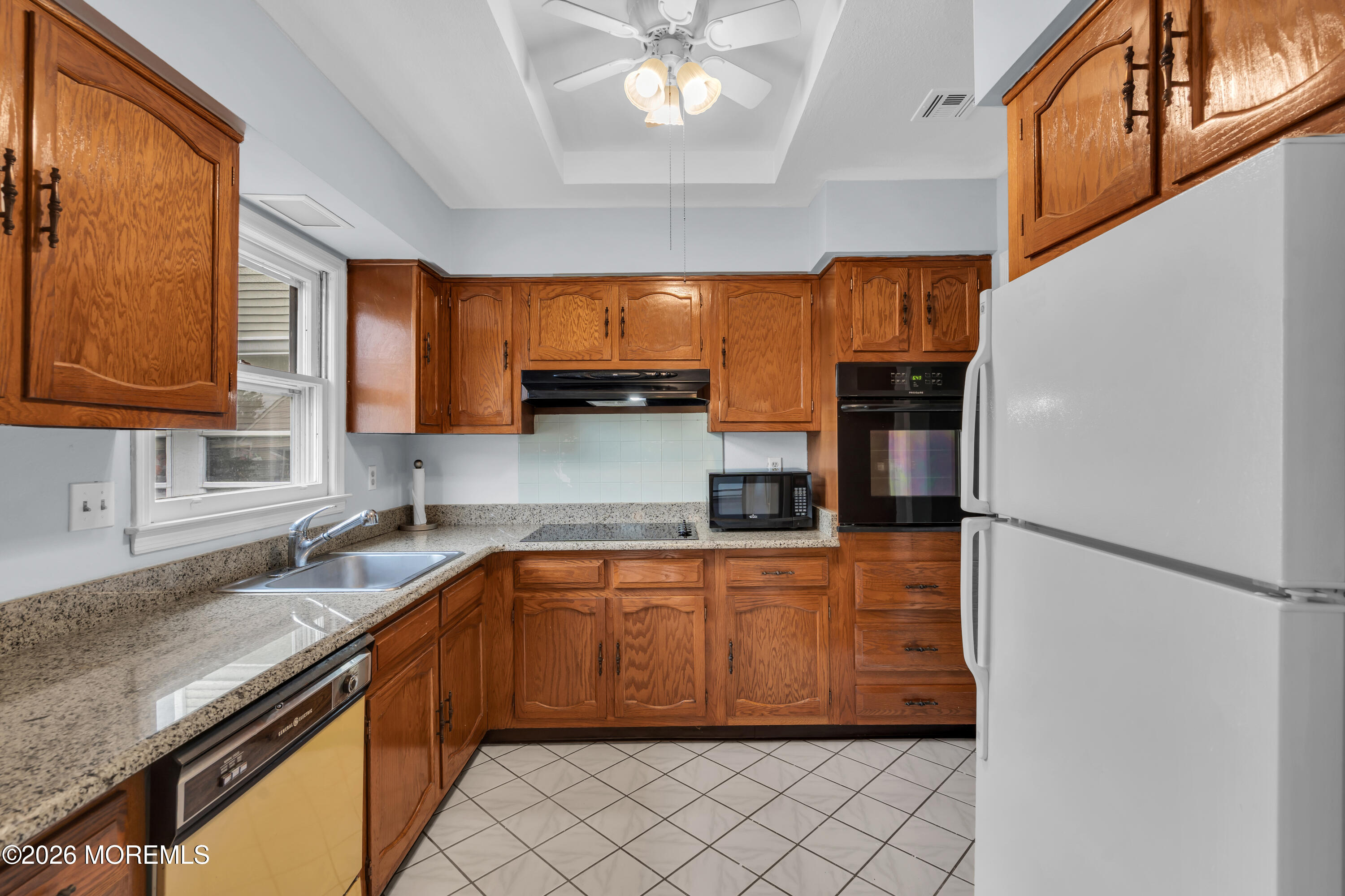 452 Roxbury Lane A