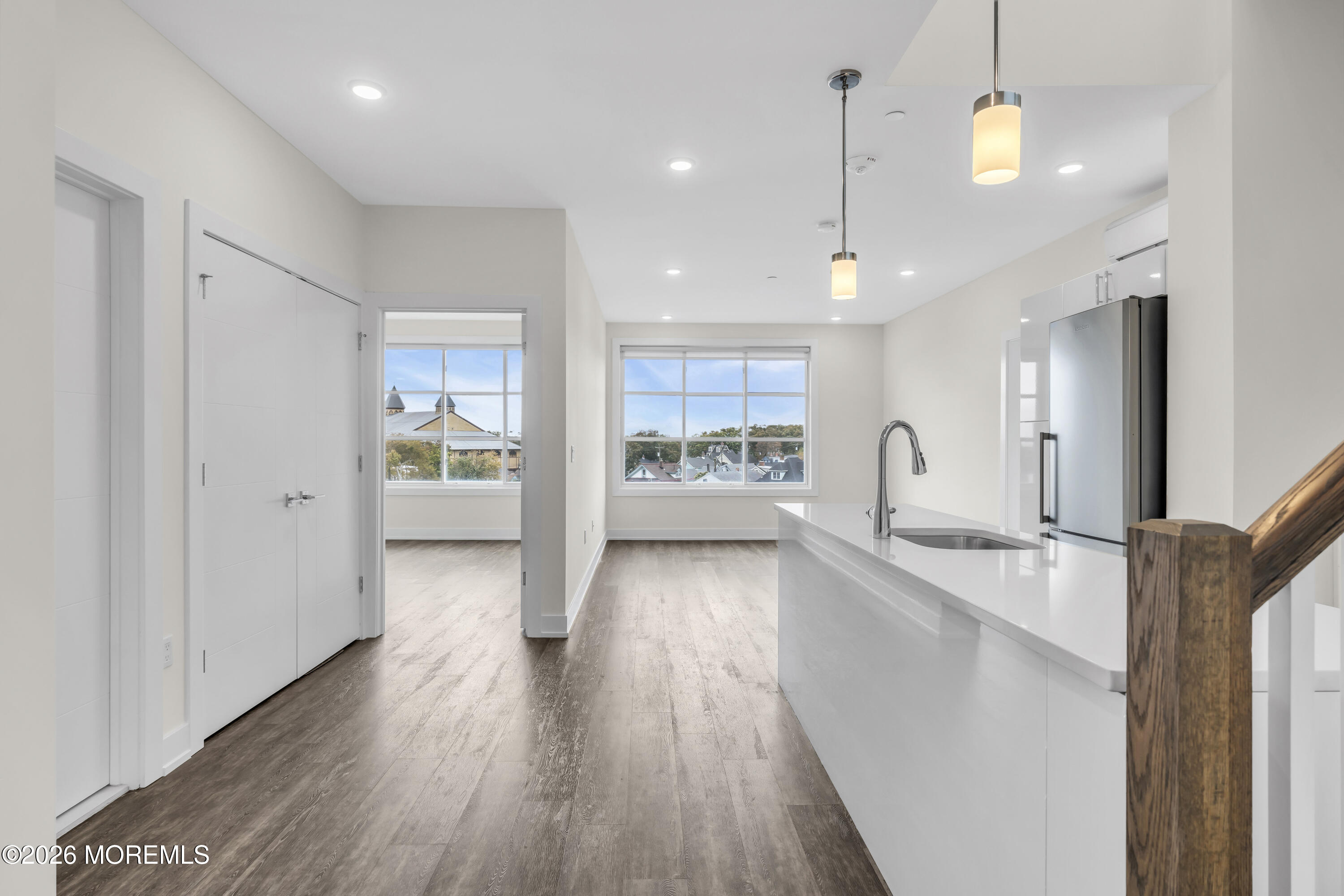 521 Lake Avenue 504