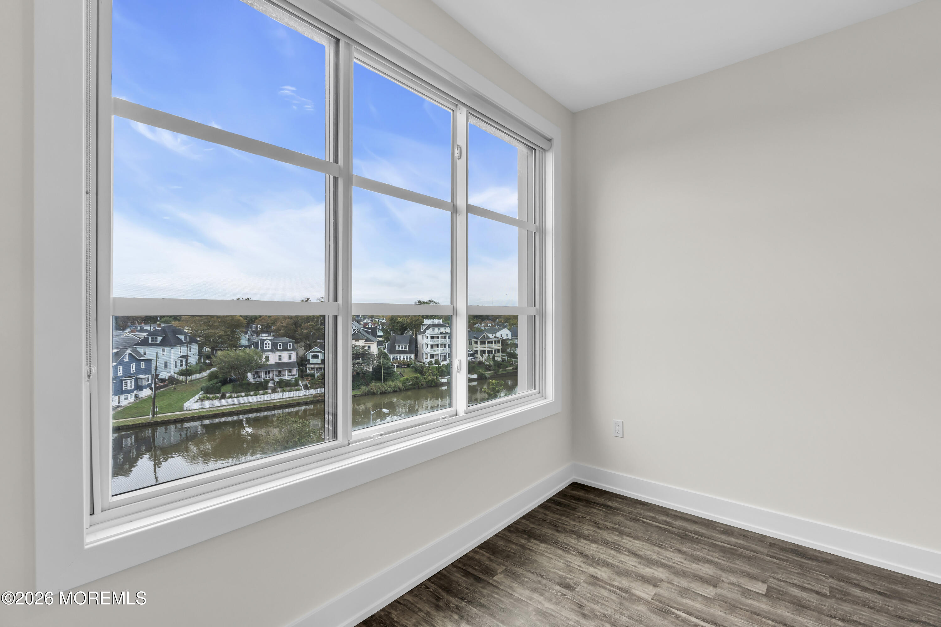 521 Lake Avenue 504