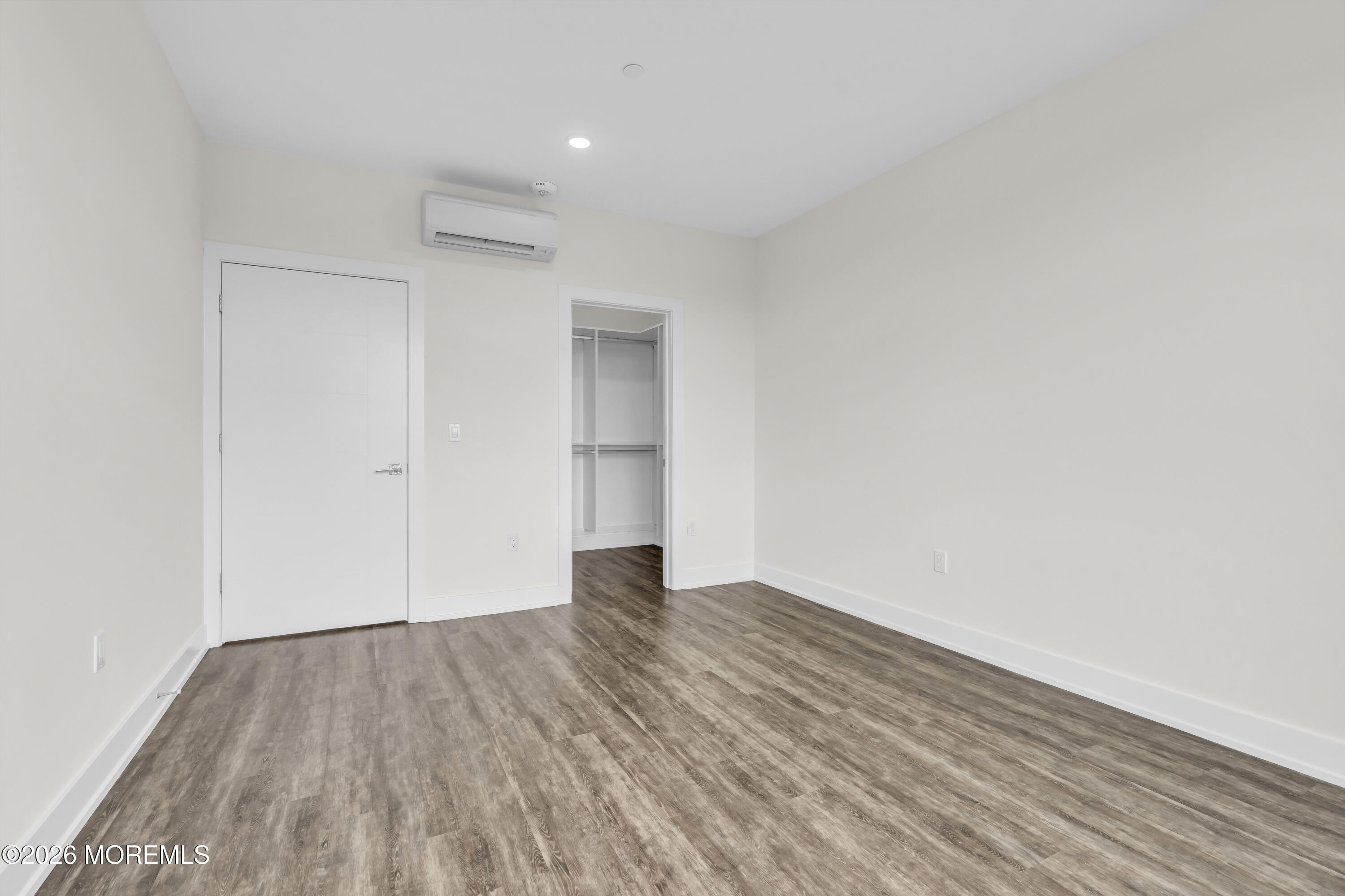 521 Lake Avenue 504