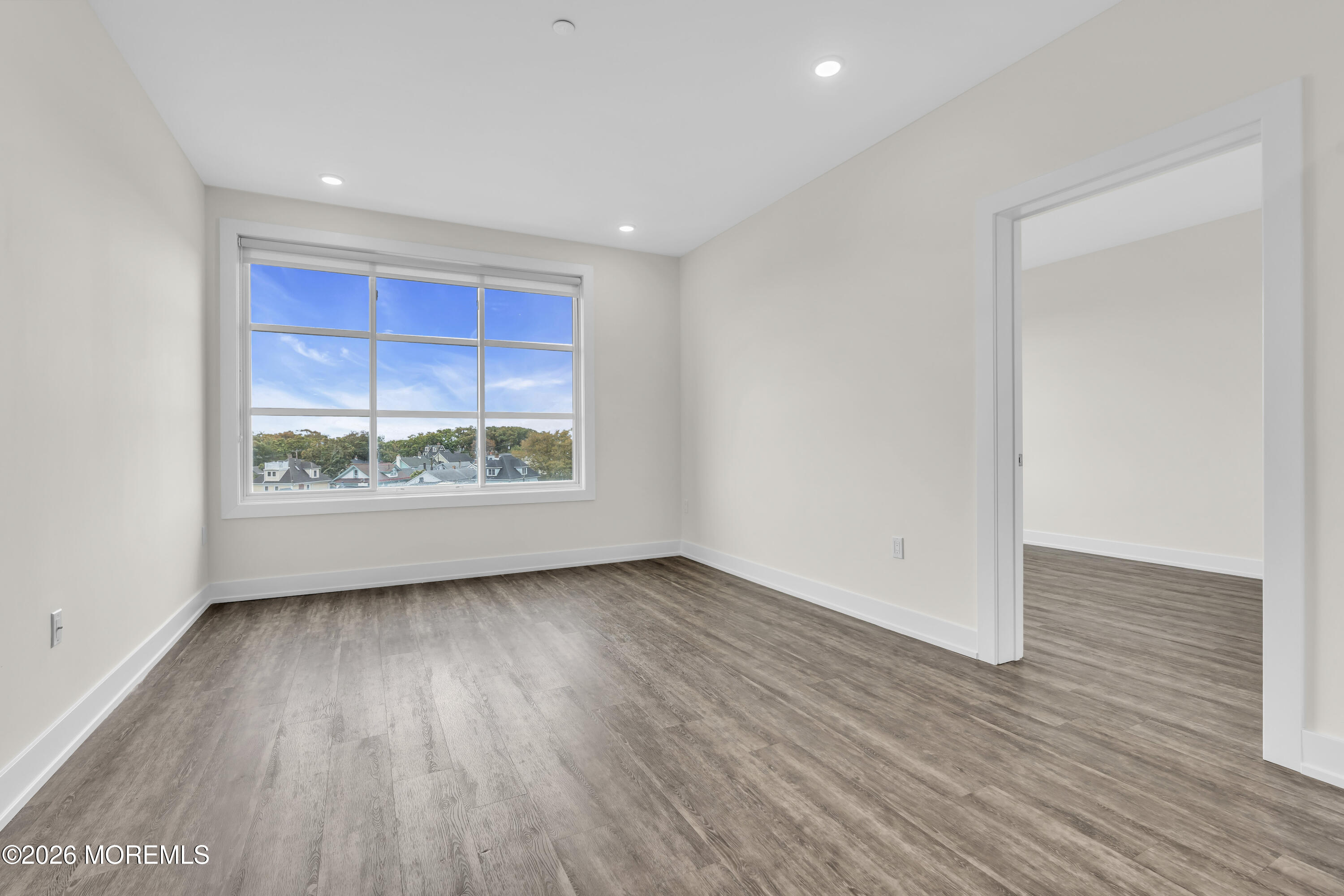 521 Lake Avenue 504