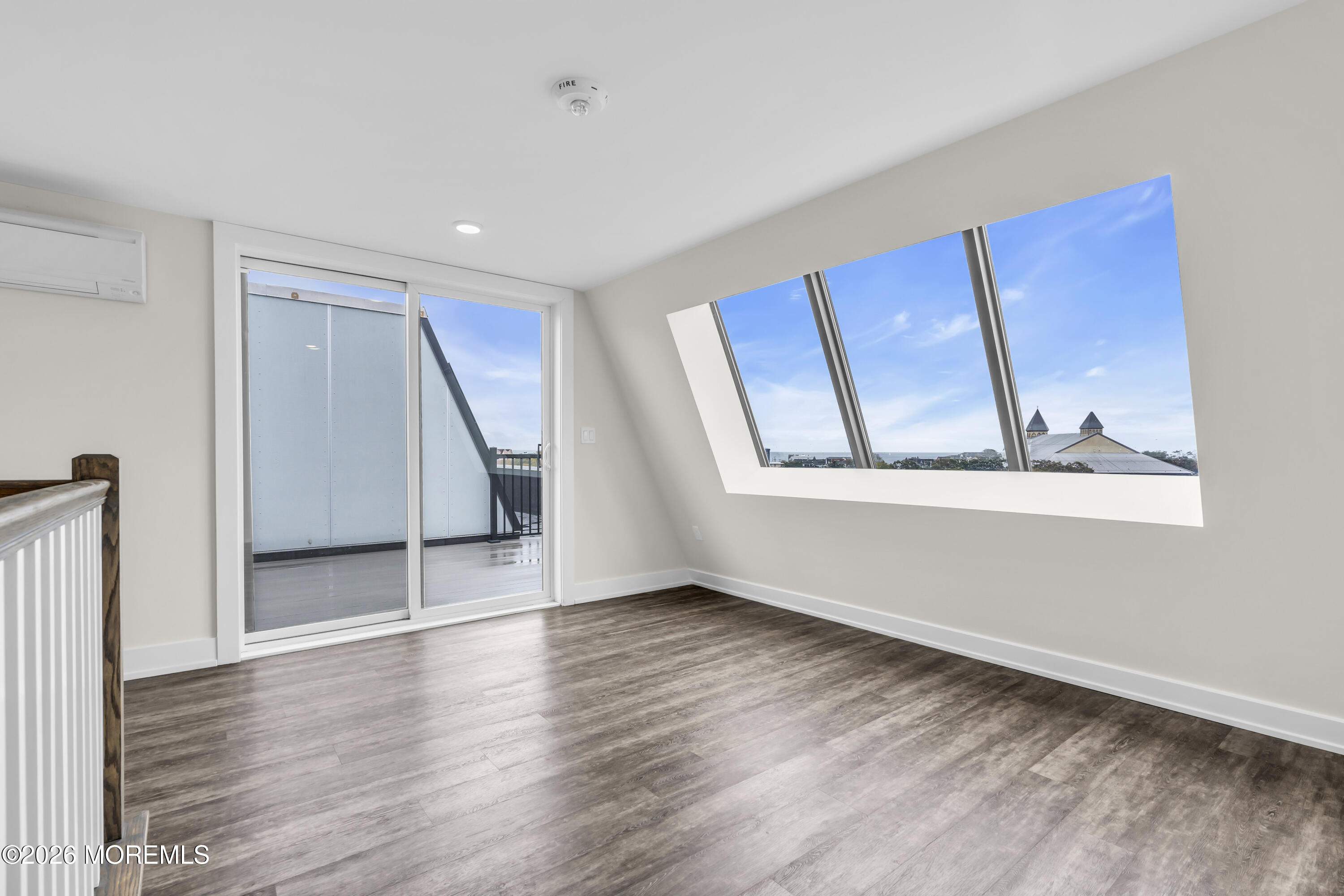 521 Lake Avenue 504