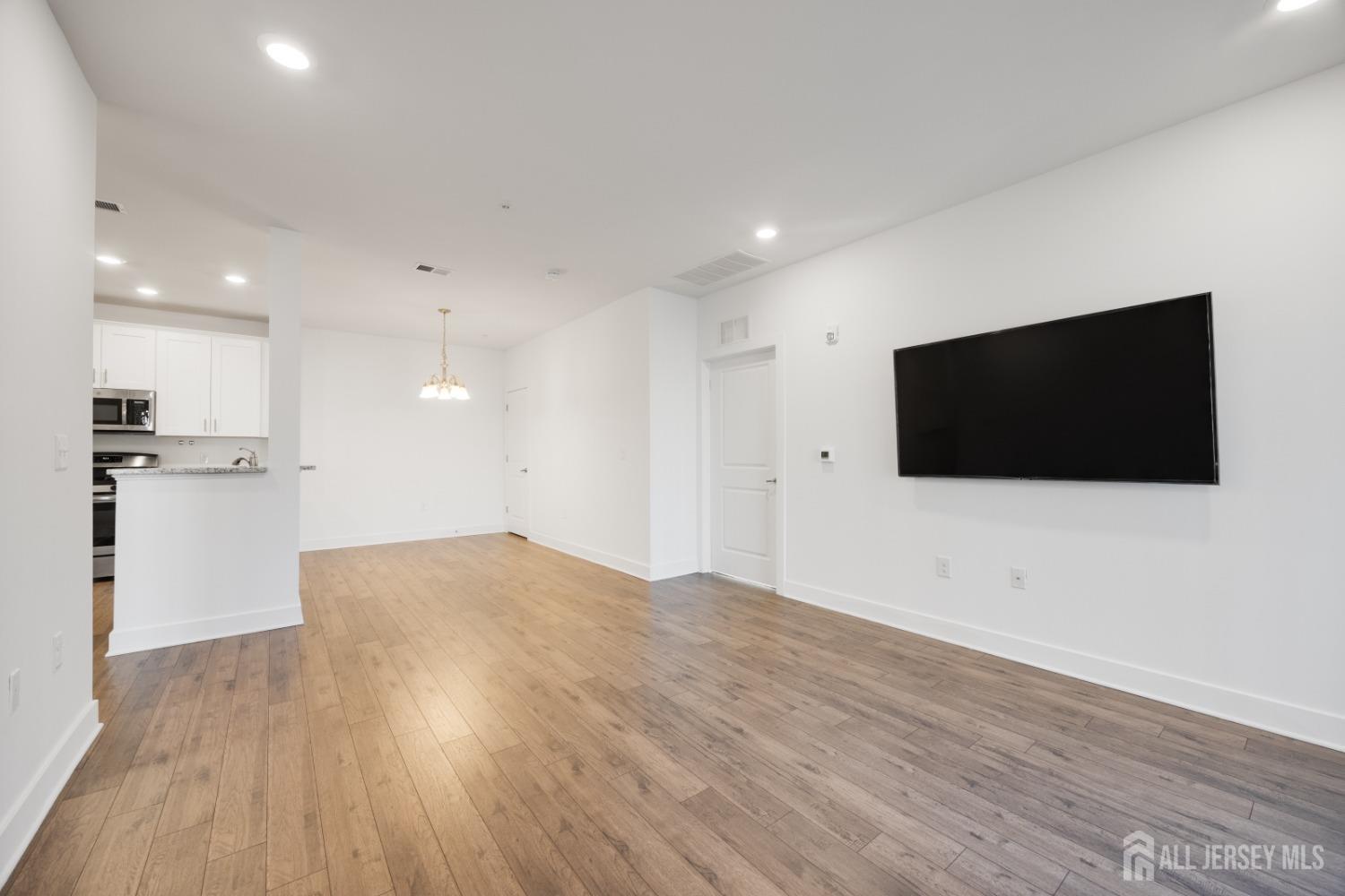 527 Tavern Road