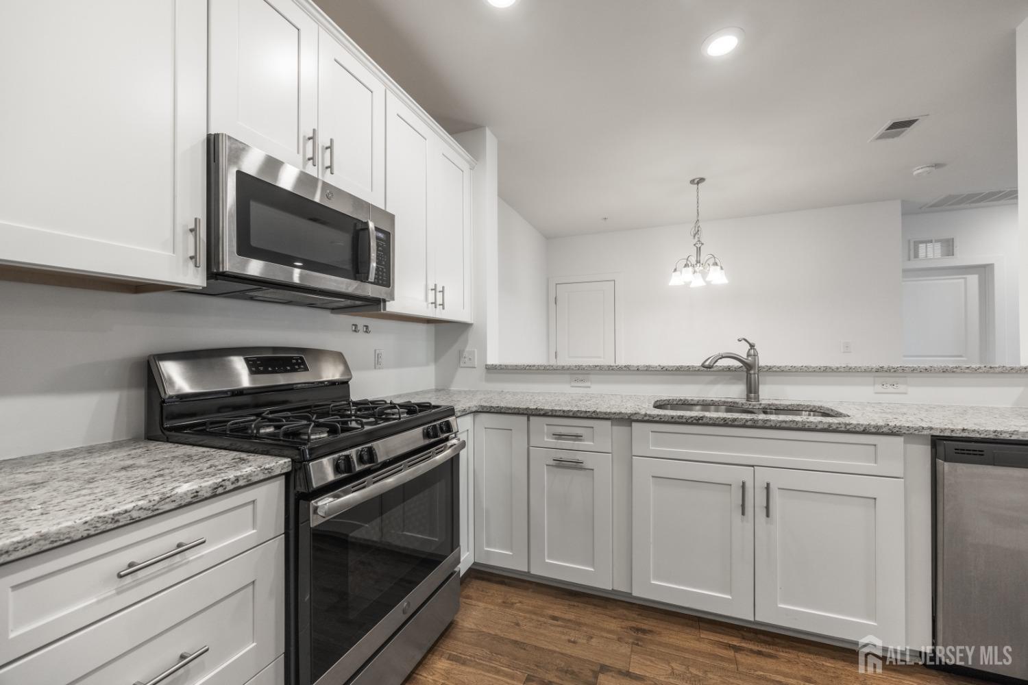 527 Tavern Road