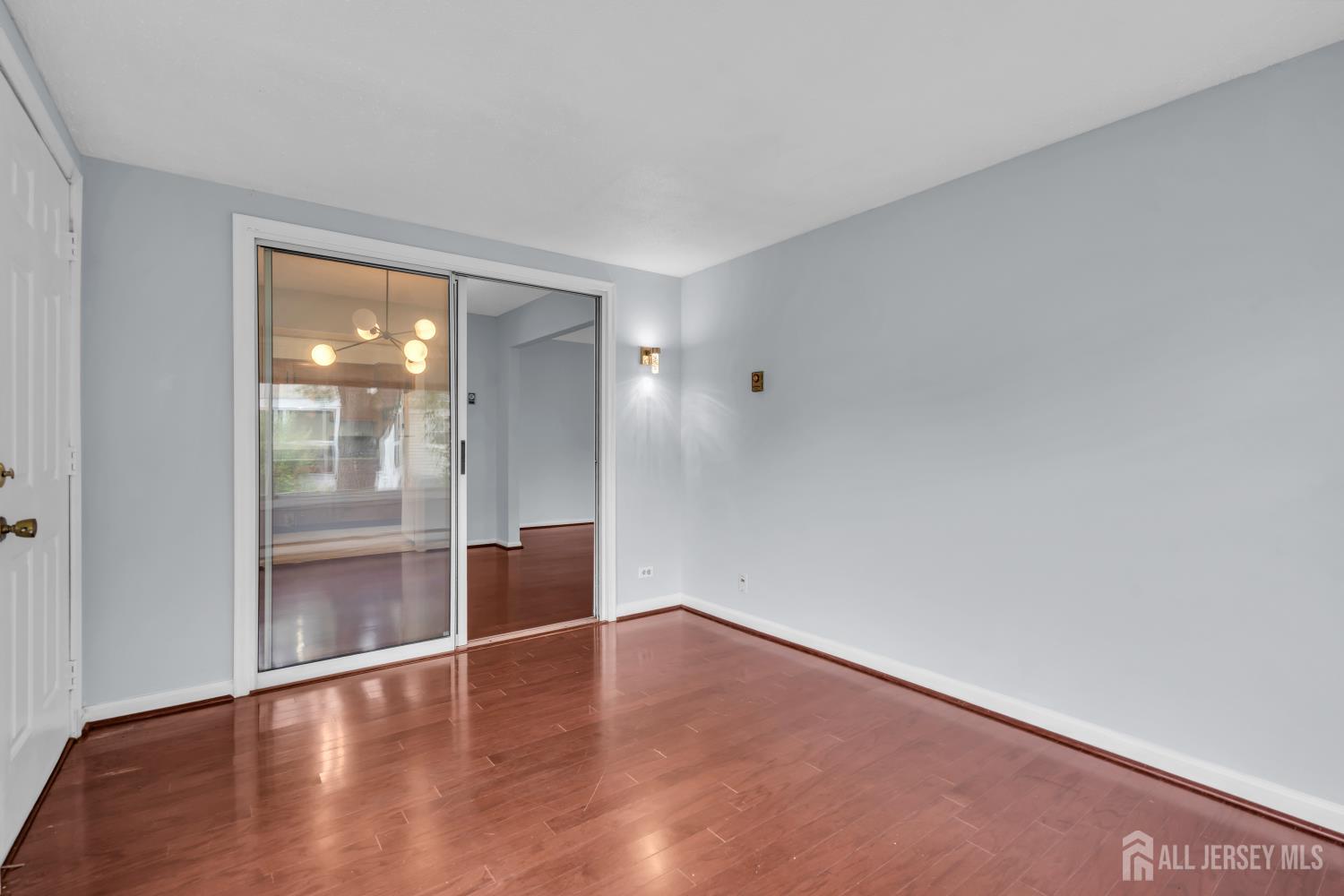 452-A Roxbury Lane