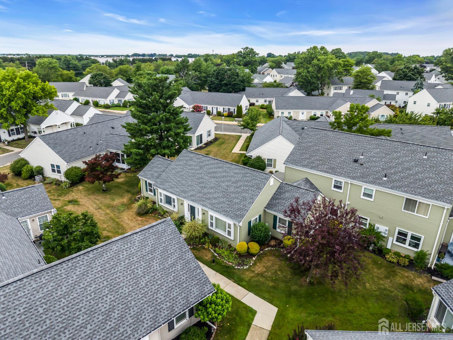 452-A Roxbury Lane