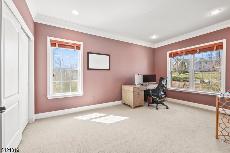 12 Skyline Dr