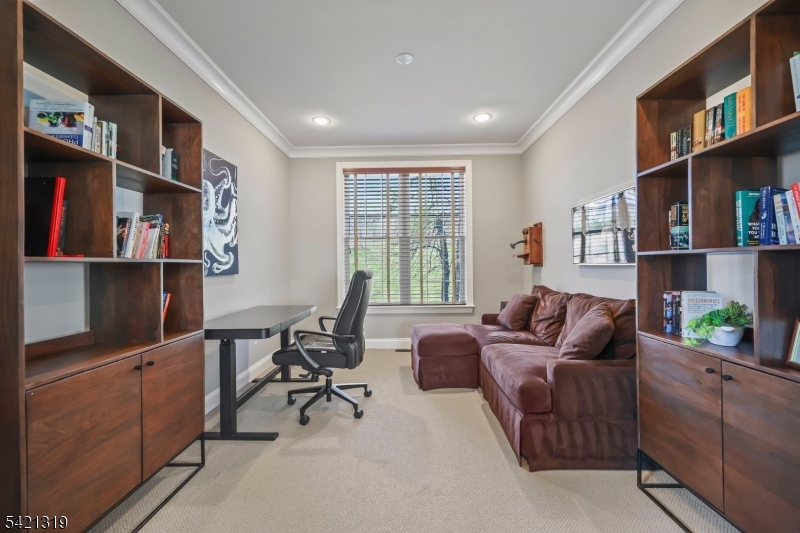 12 Skyline Dr