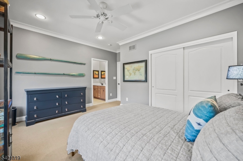 12 Skyline Dr