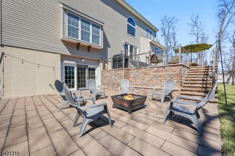 12 Skyline Dr