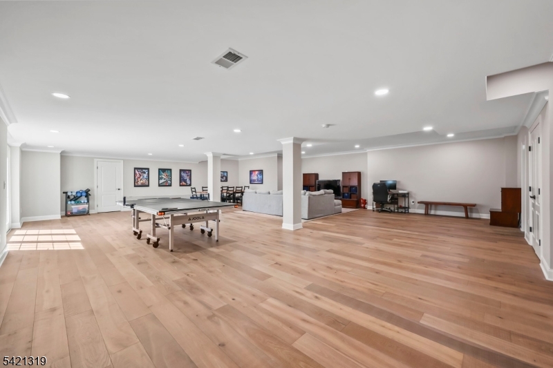 12 Skyline Dr