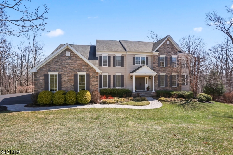 12 Skyline Dr